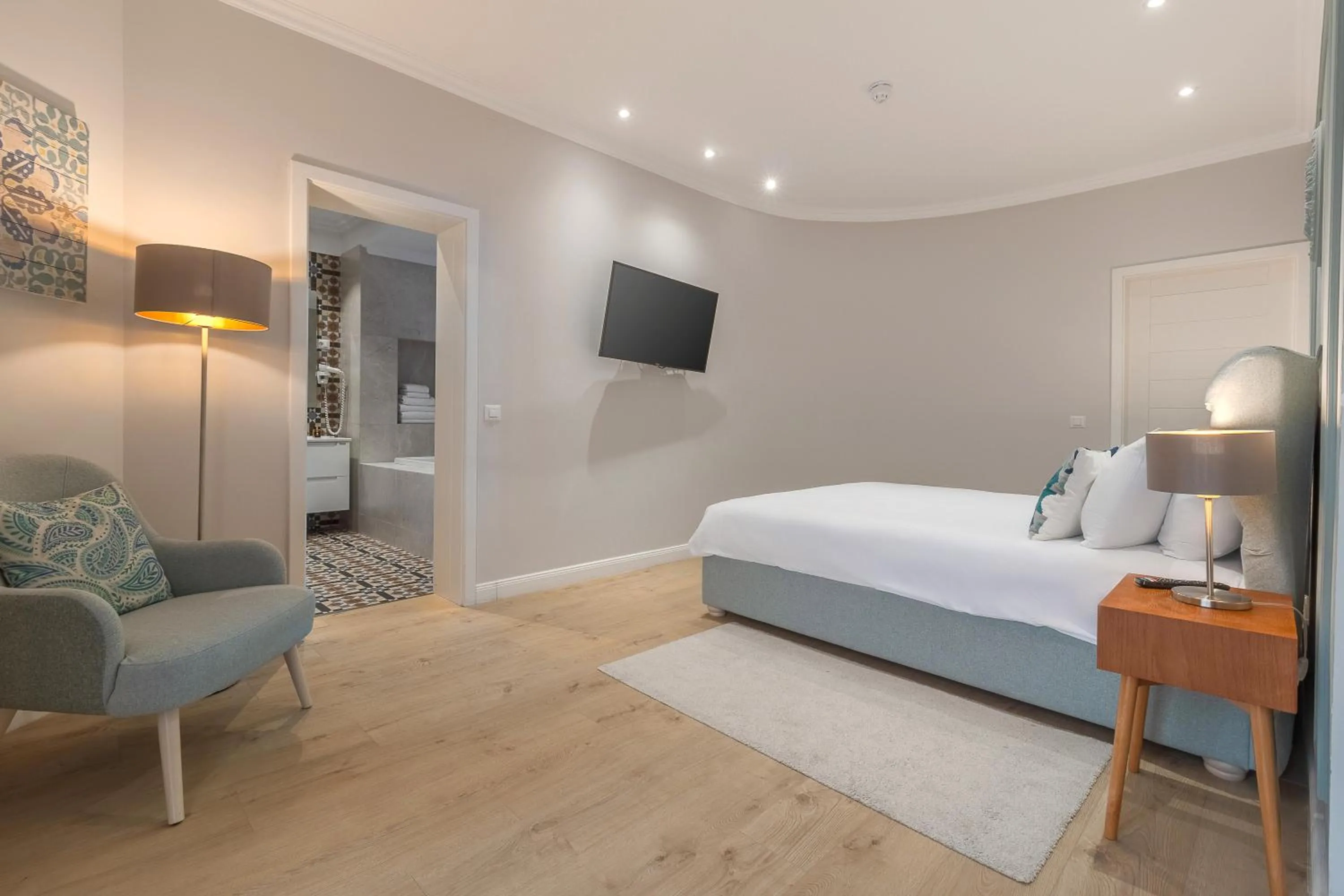 Bed in Dozsa Residence