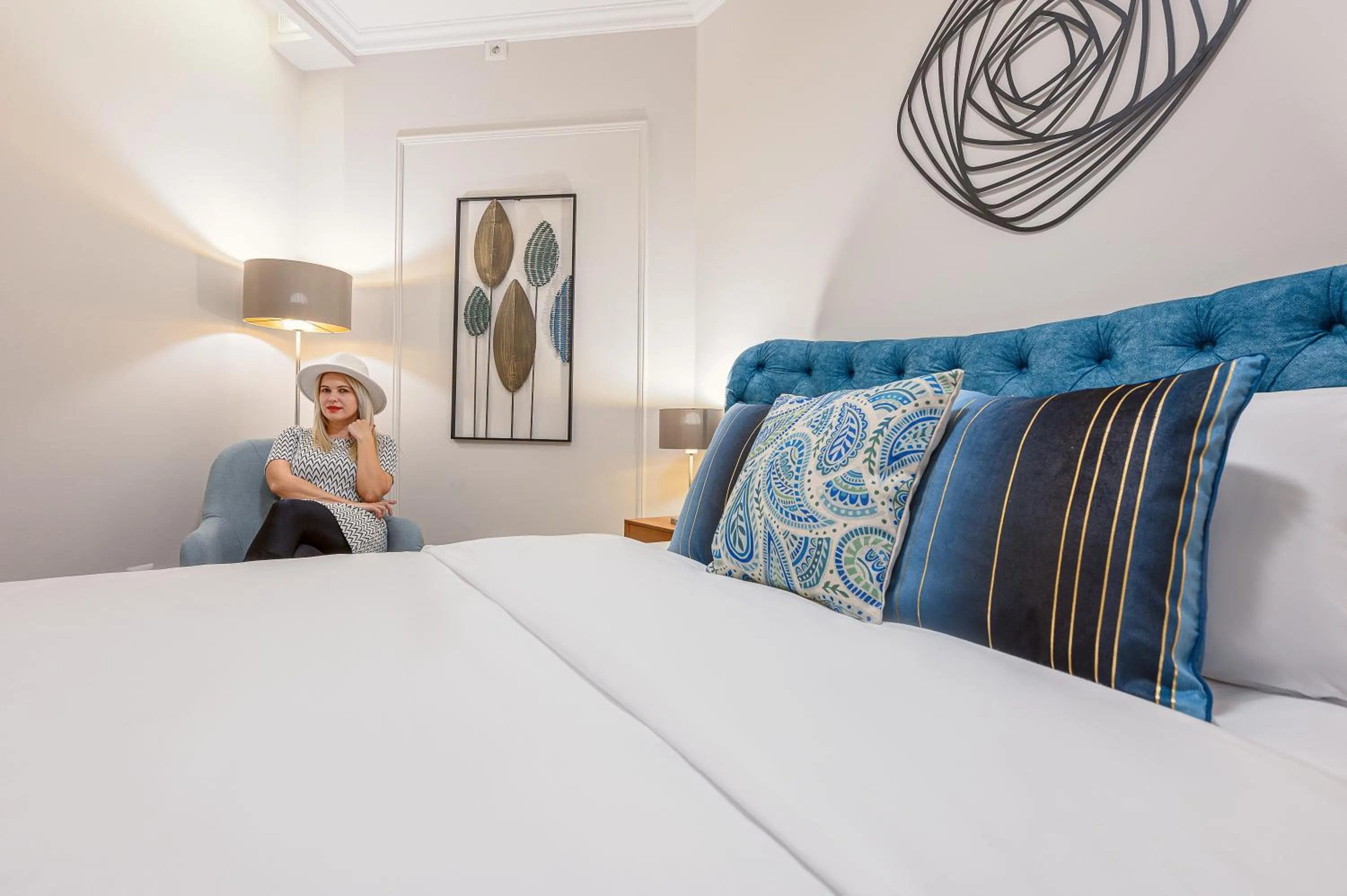 Bed in Dozsa Residence