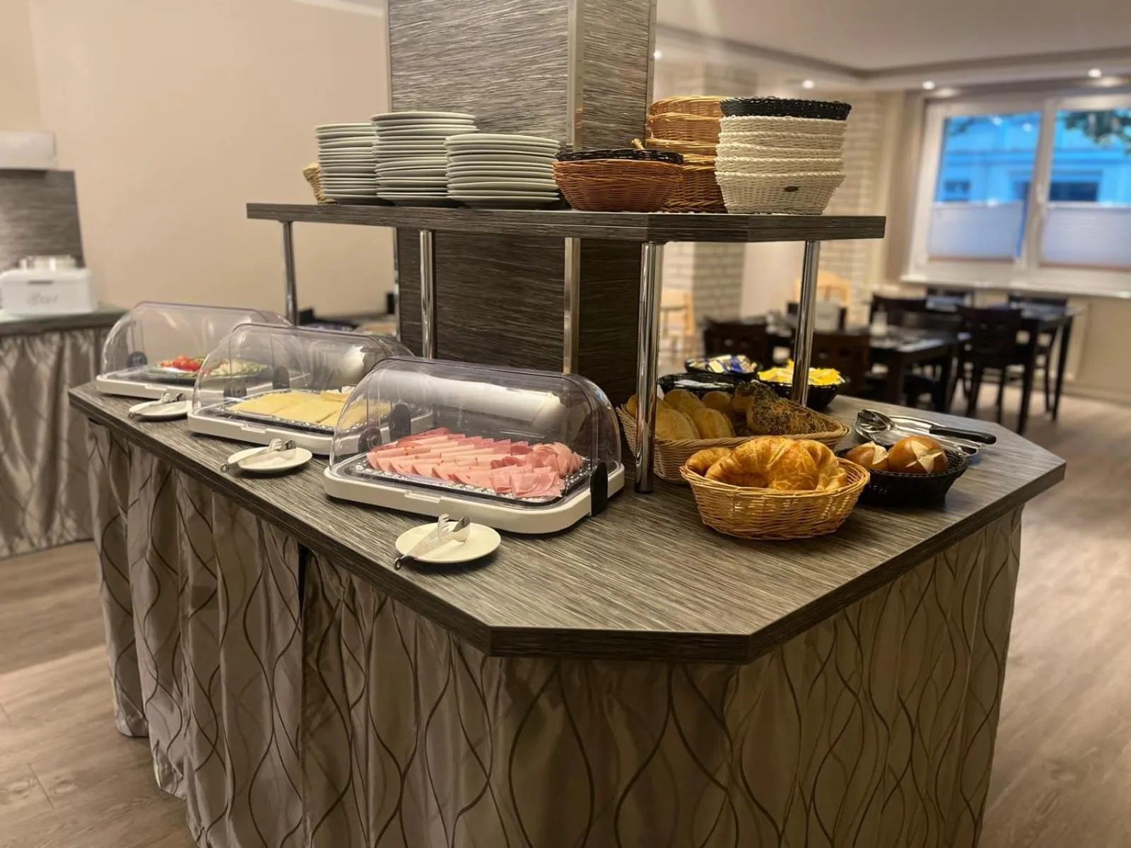 Buffet breakfast in Hotel Kiez Pension Berlin