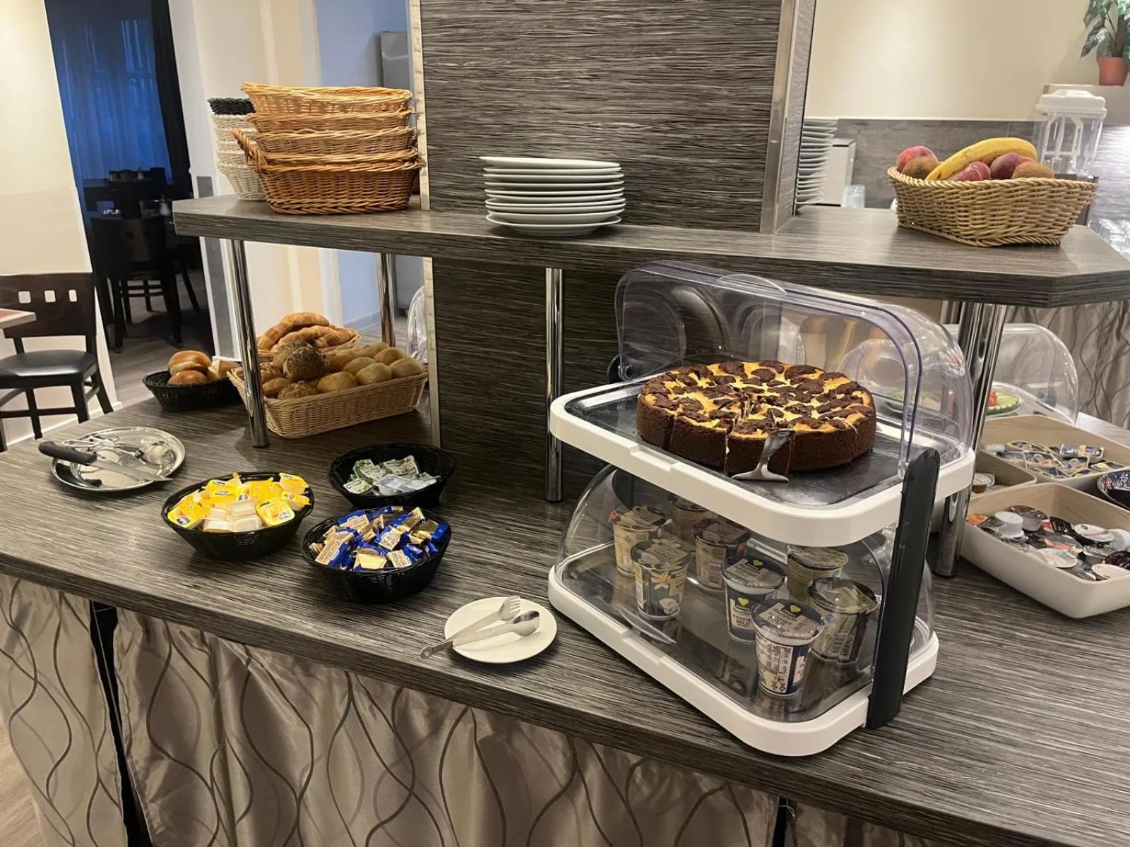 Buffet breakfast in Hotel Kiez Pension Berlin