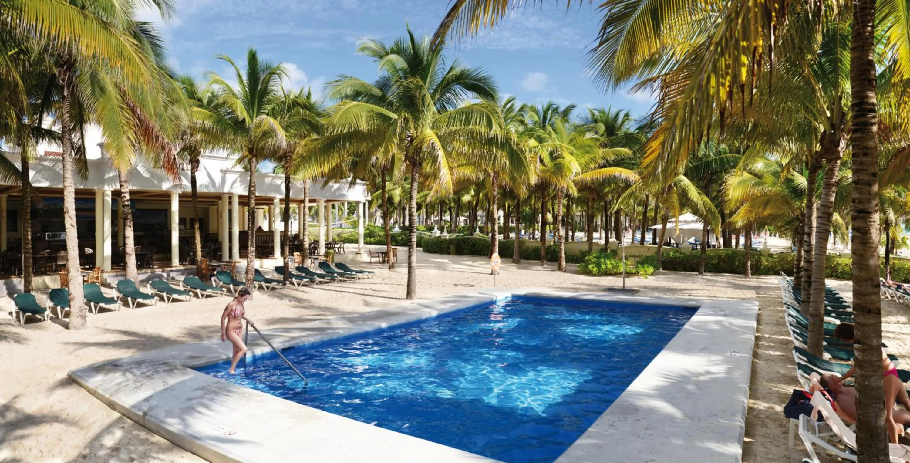 Swimming pool in Riu Lupita - All Inclusive