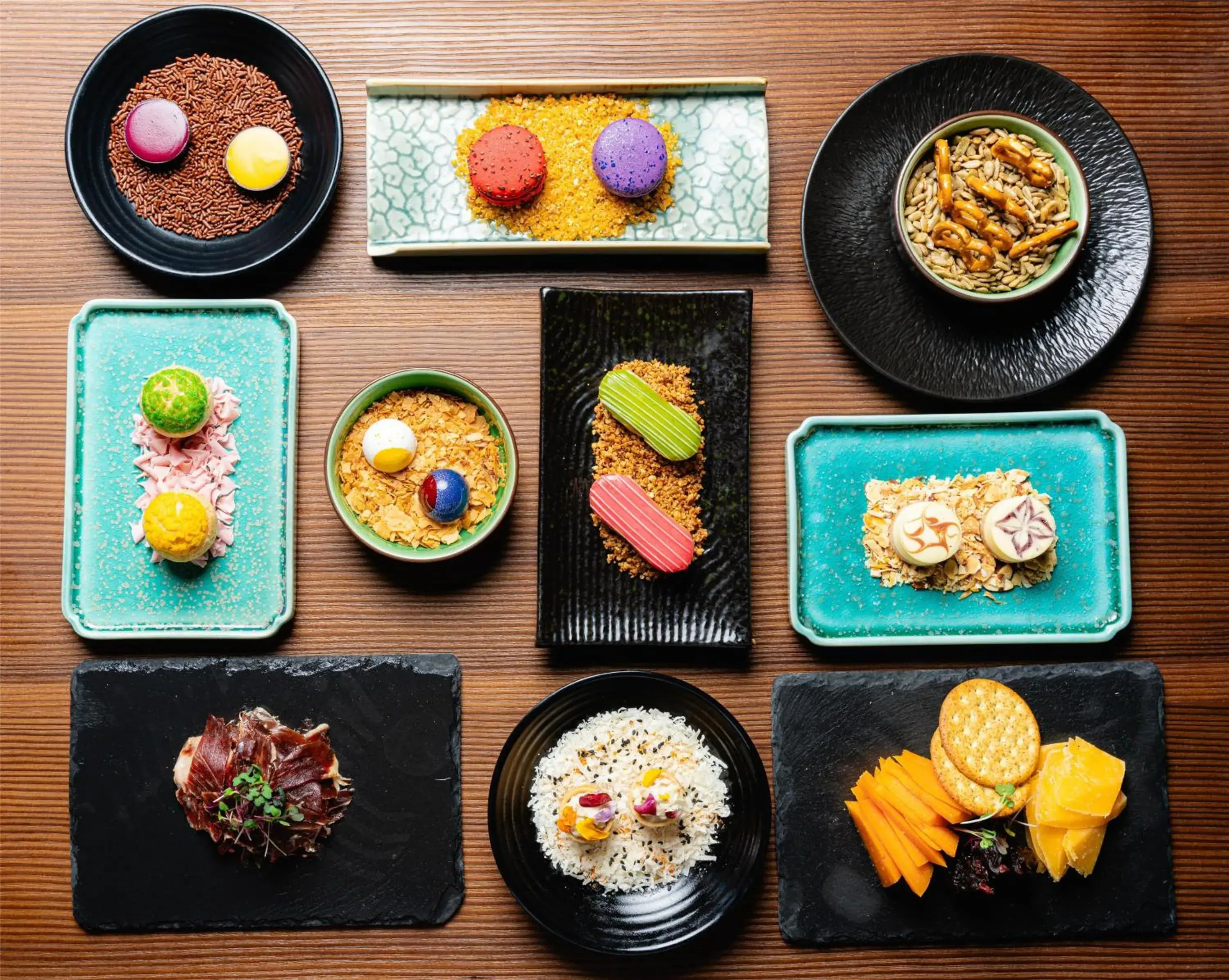 Lounge or bar in Blossom Hotel Houston, Curio Collection by Hilton Lounge or bar in Blossom Hotel Houston, Curio Collection by Hilton