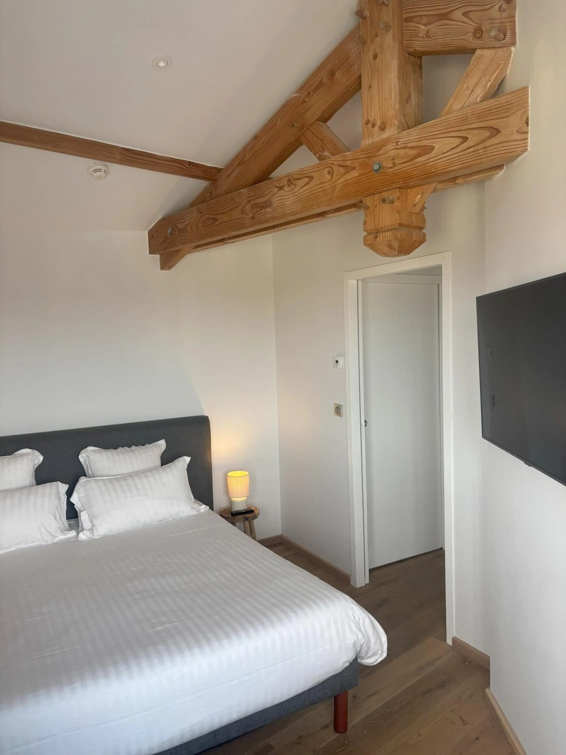 Bed in LES 12 DE LARROS