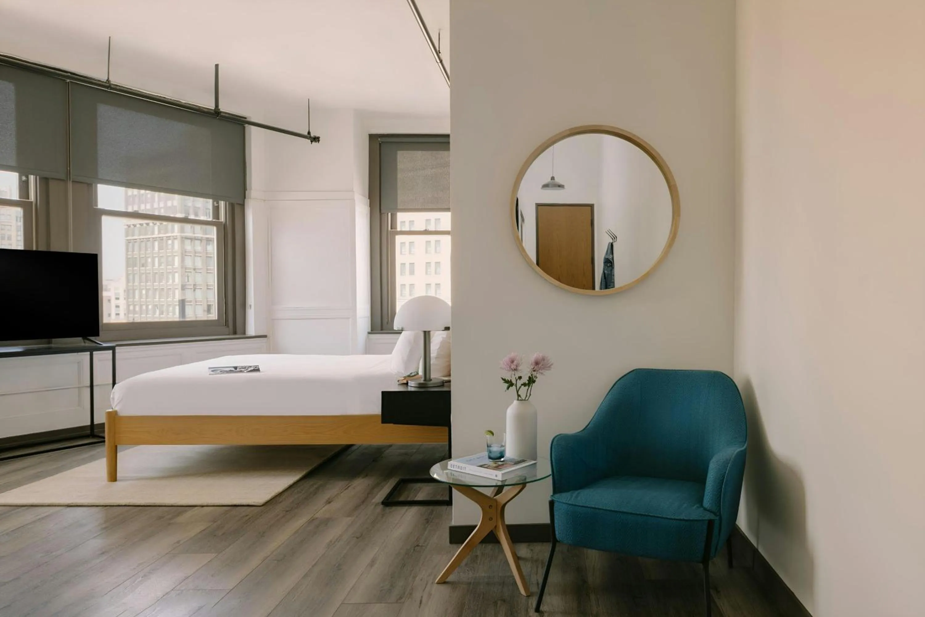 Bedroom, Bed in Sonder by Marriott Bonvoy Gabriel Richard Apartments Downtown