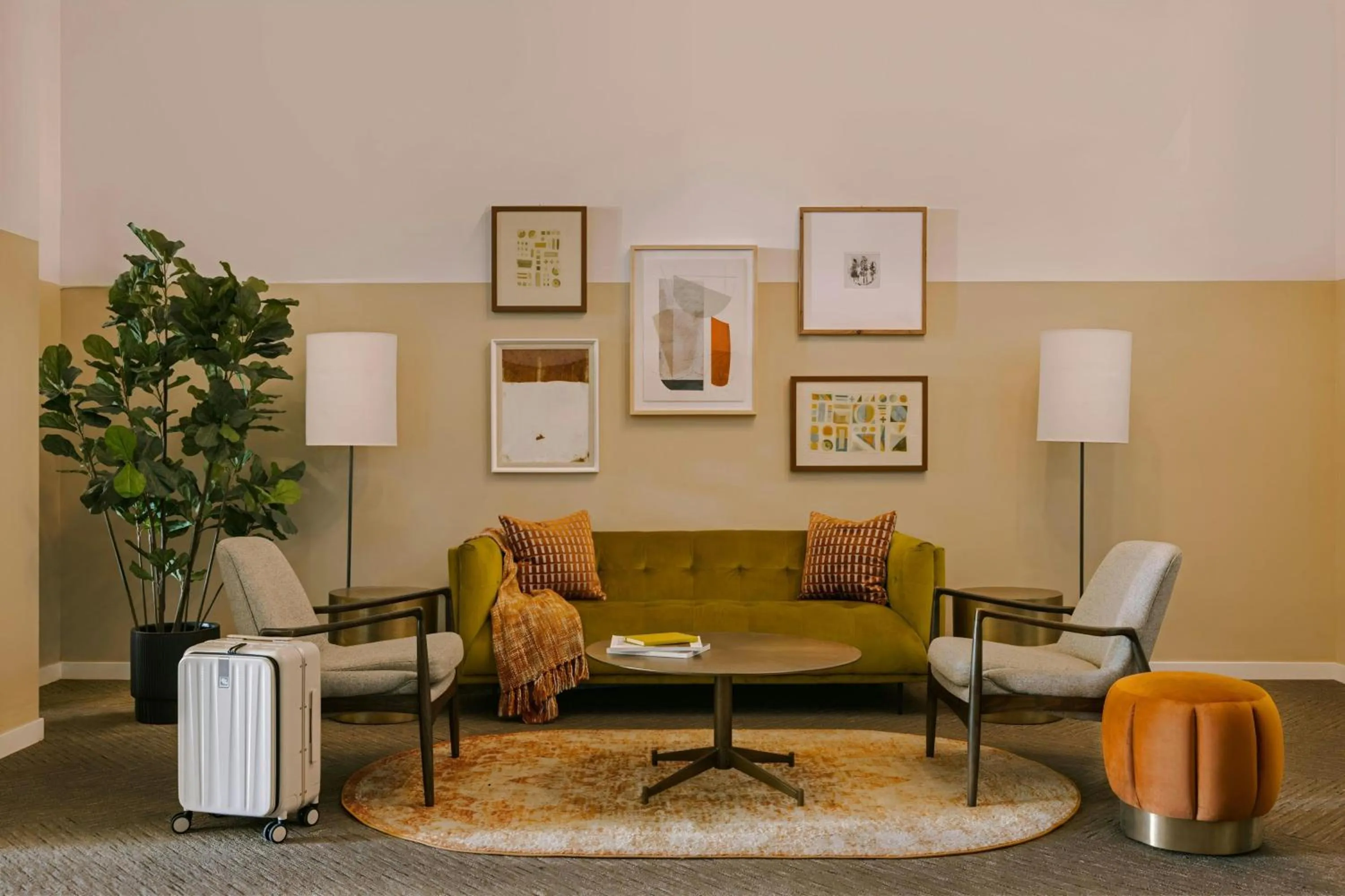 Lobby or reception in Sonder by Marriott Bonvoy Gabriel Richard Apartments Downtown