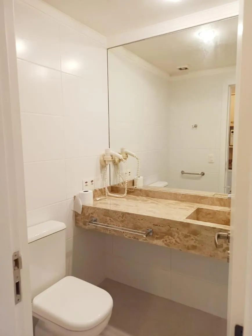 Bathroom in Studio à beira mar - Hotel Jurerê Beach Village