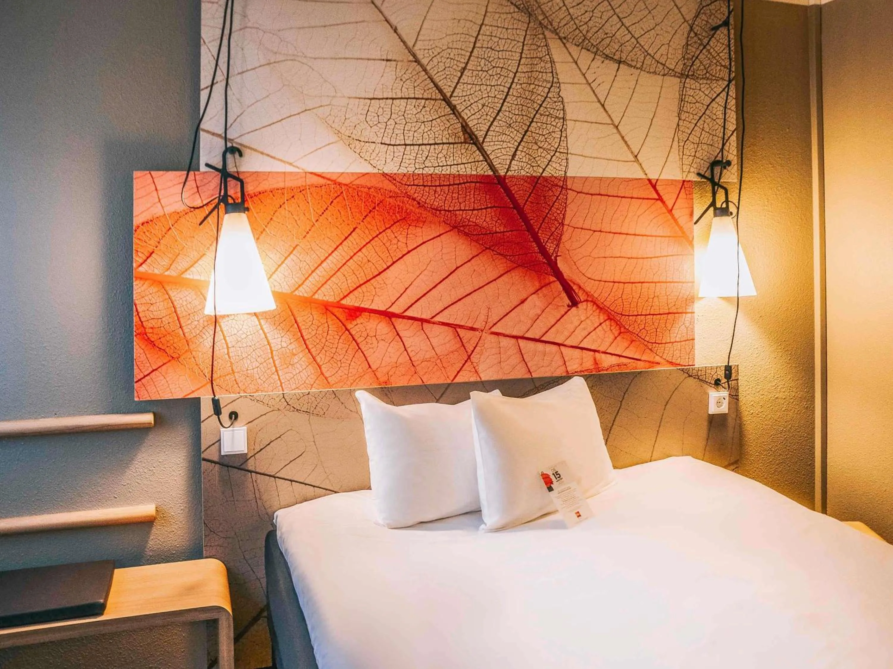 Bedroom, Bed in ibis Hotel Frankfurt Airport