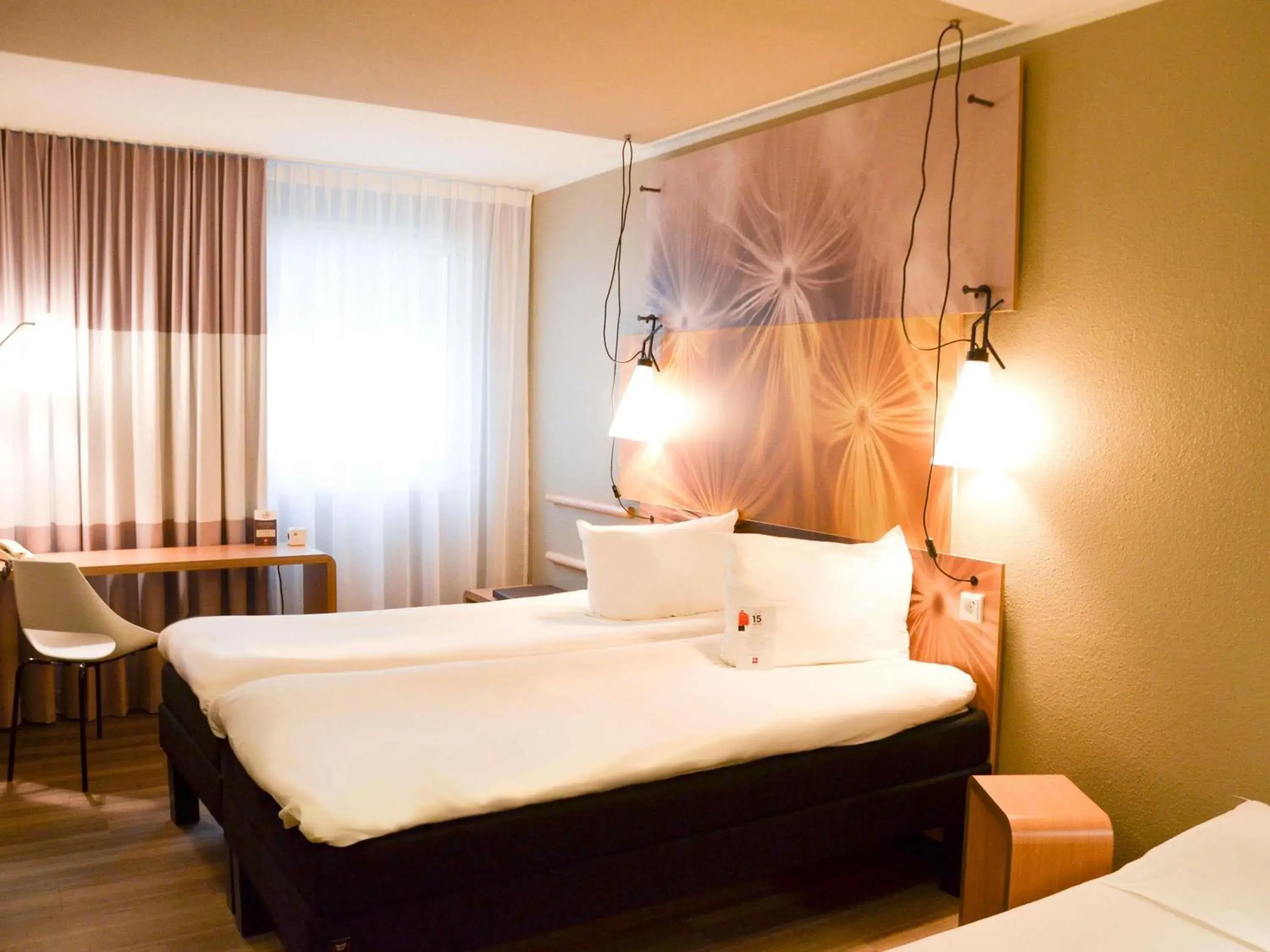 Bedroom, Bed in ibis Hotel Frankfurt Airport Bedroom, Bed in ibis Hotel Frankfurt Airport