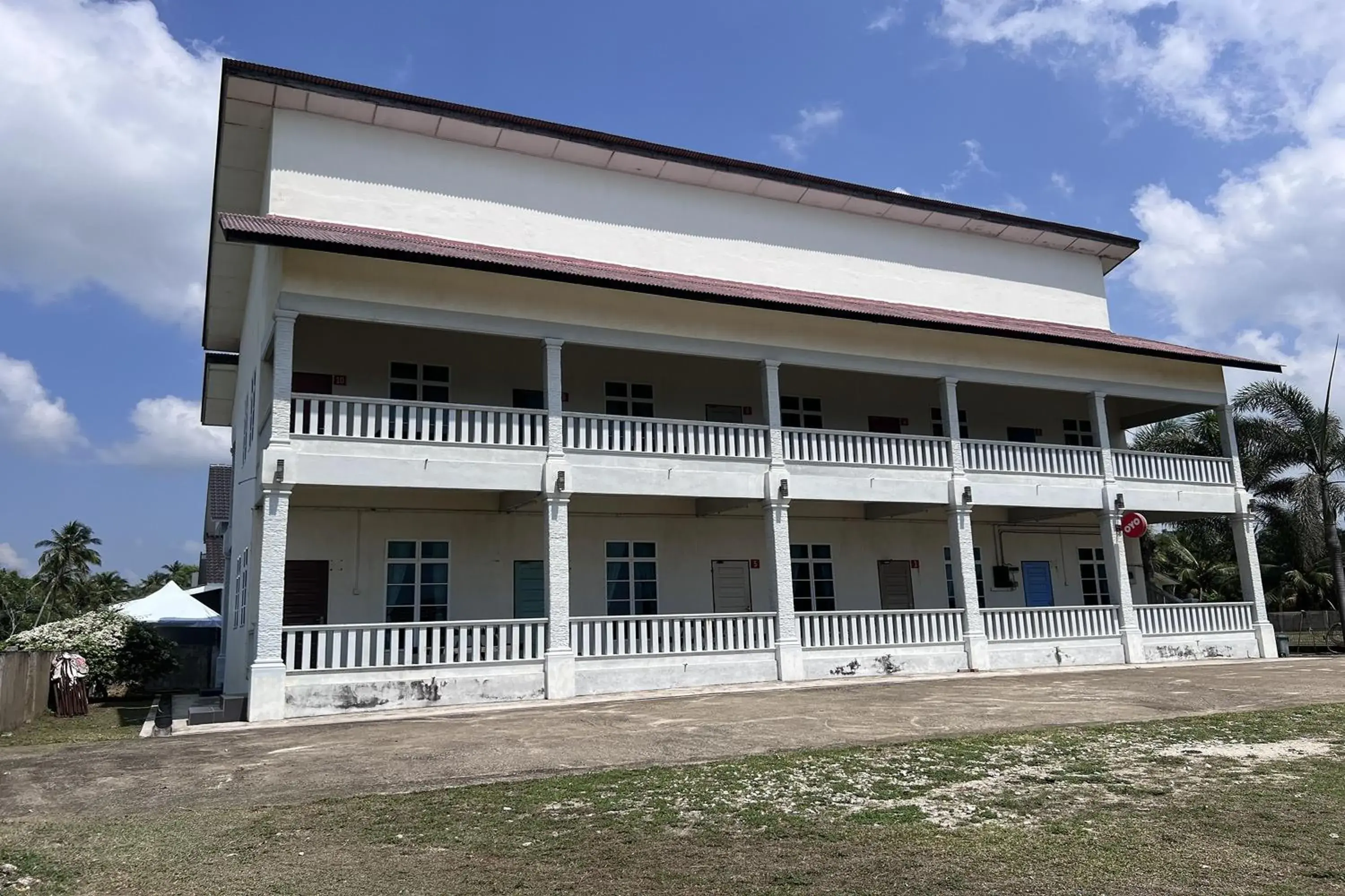 Property building in Saujana Villa Cherok Paloh, Kuantan Beach Property building in Saujana Villa Cherok Paloh, Kuantan Beach