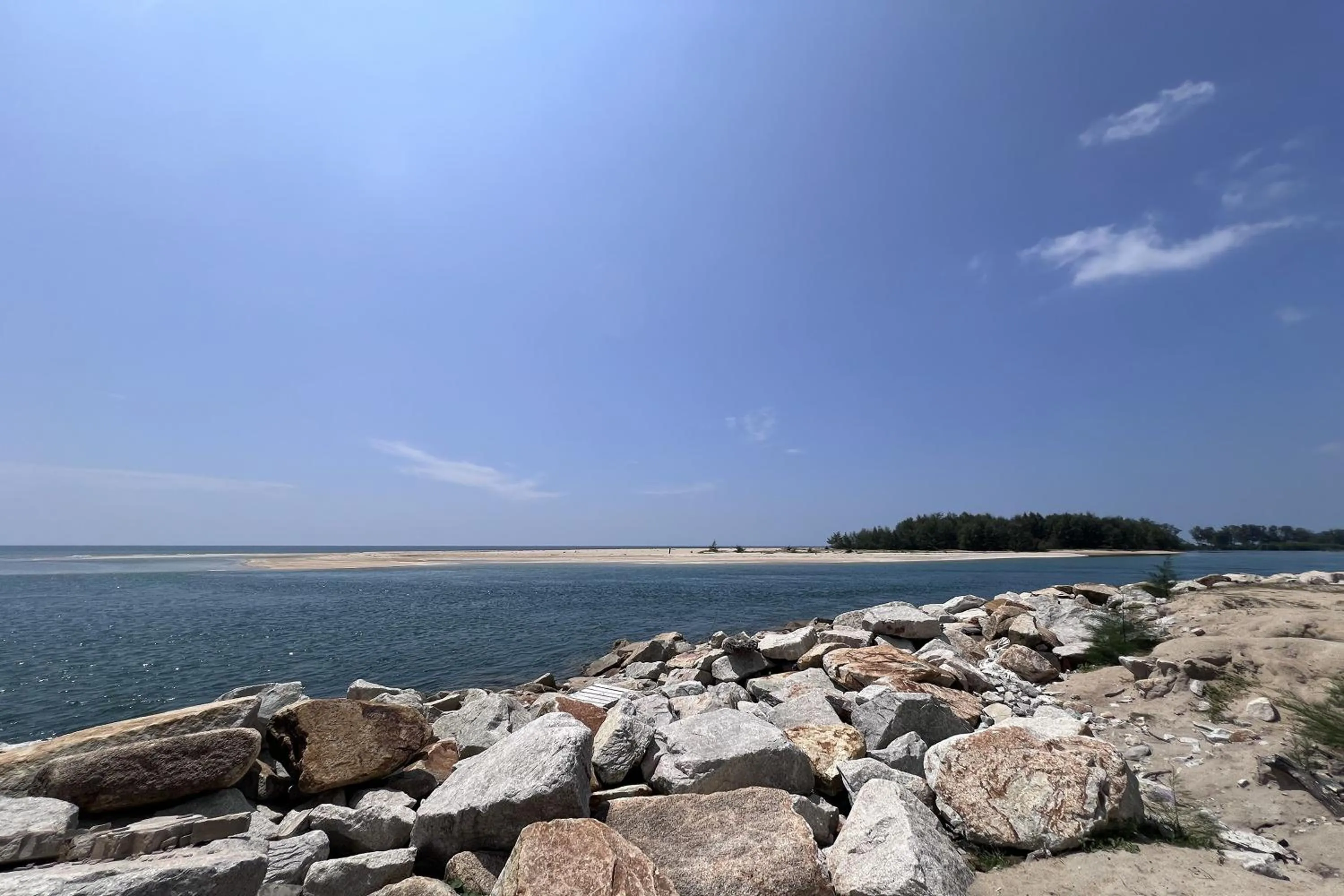 Beach in Saujana Villa Cherok Paloh, Kuantan Beach