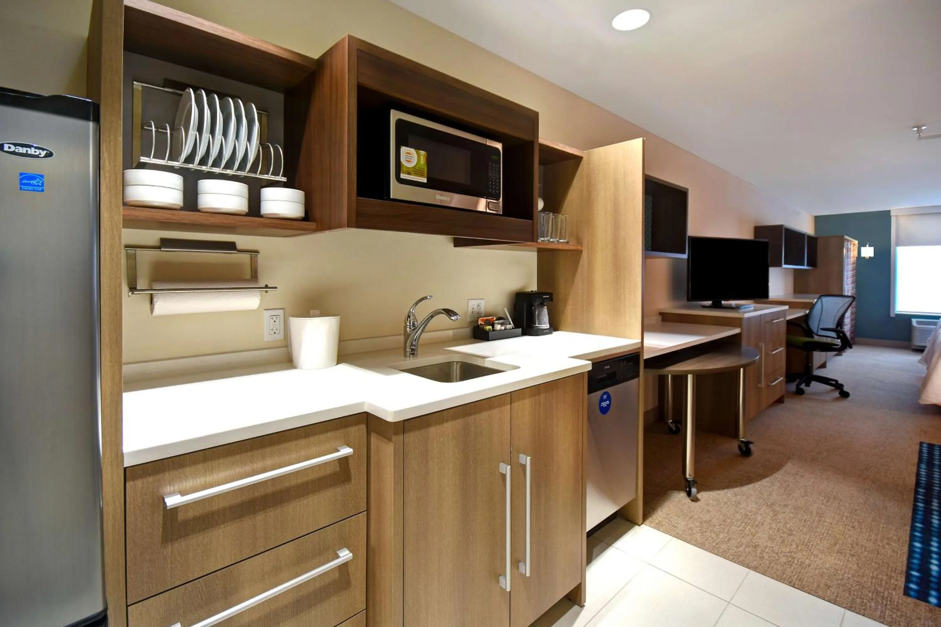 Kitchen or kitchenette in Home2 Suites Wichita Downtown Delano, Ks