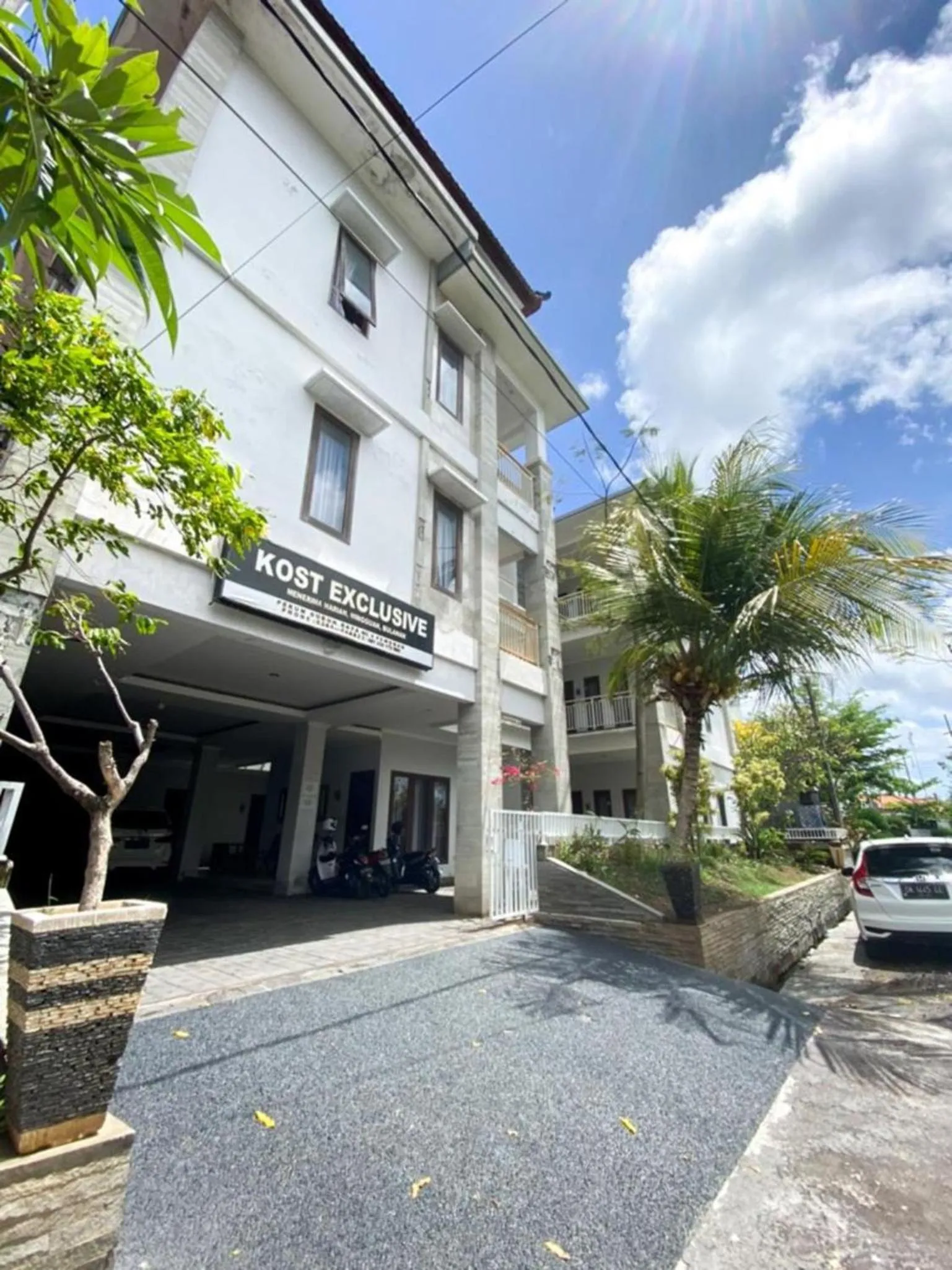 Property building in Prada Apartment