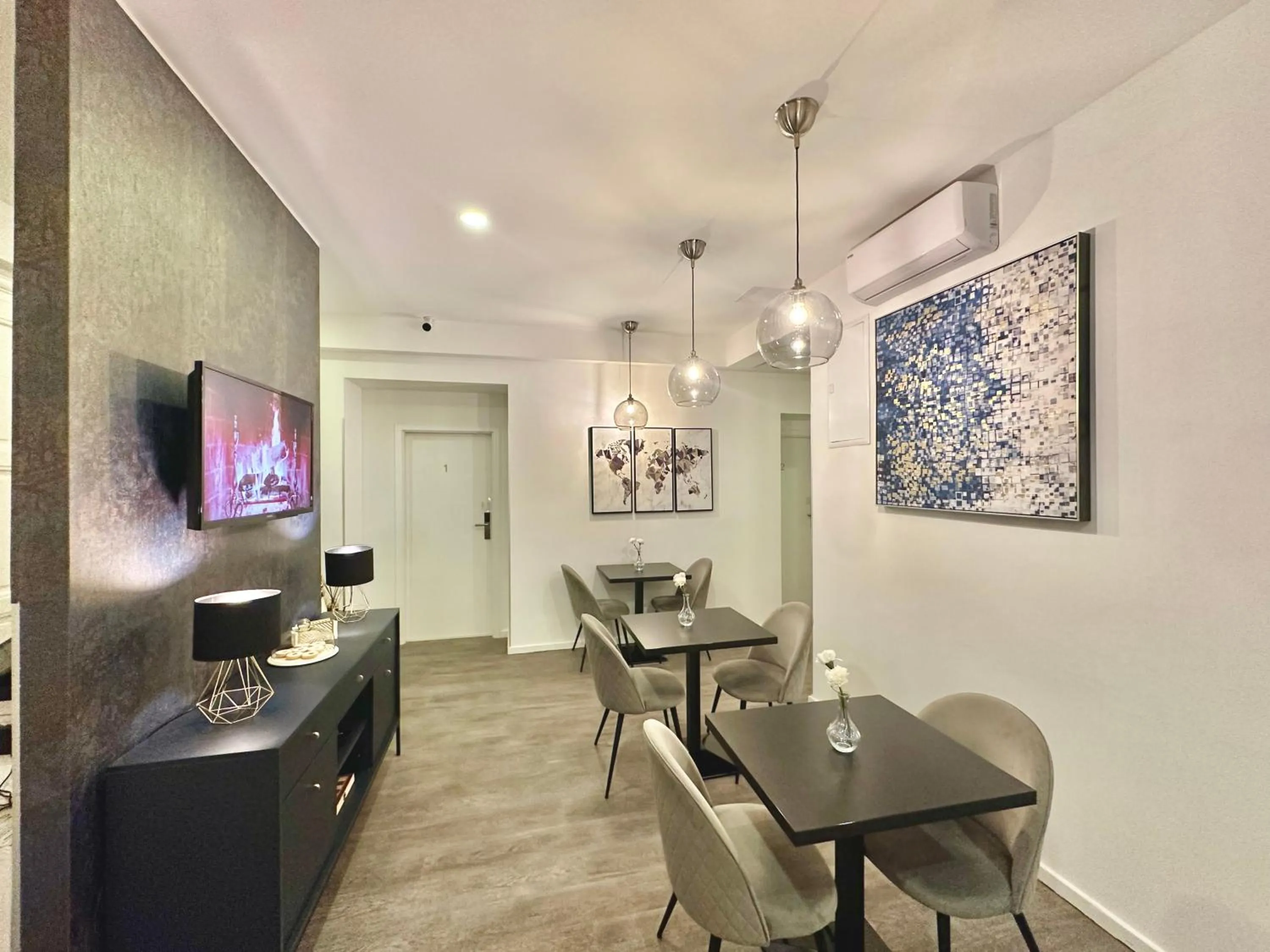 TV and multimedia in Bed & Breakfast Donji Grad