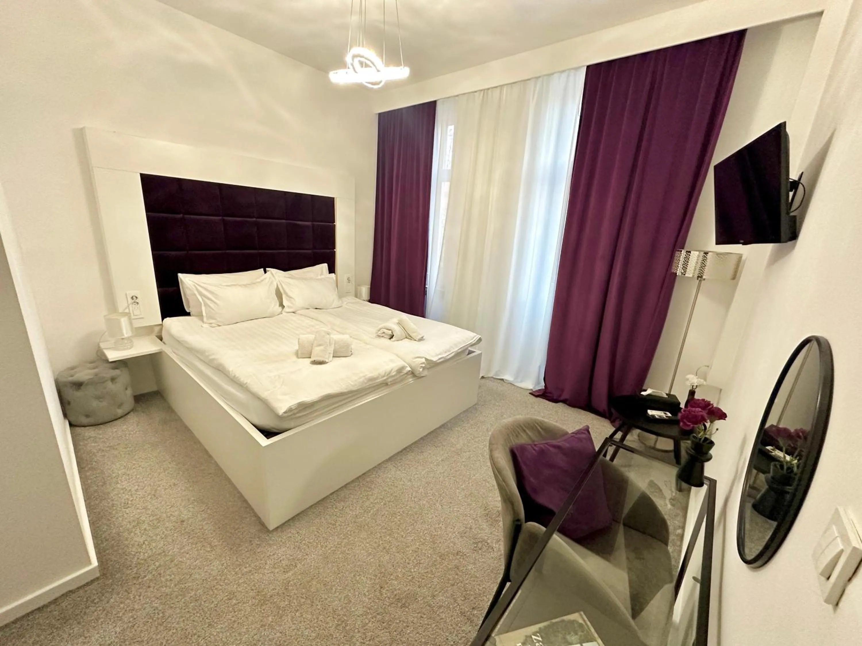 Bed in Bed & Breakfast Donji Grad