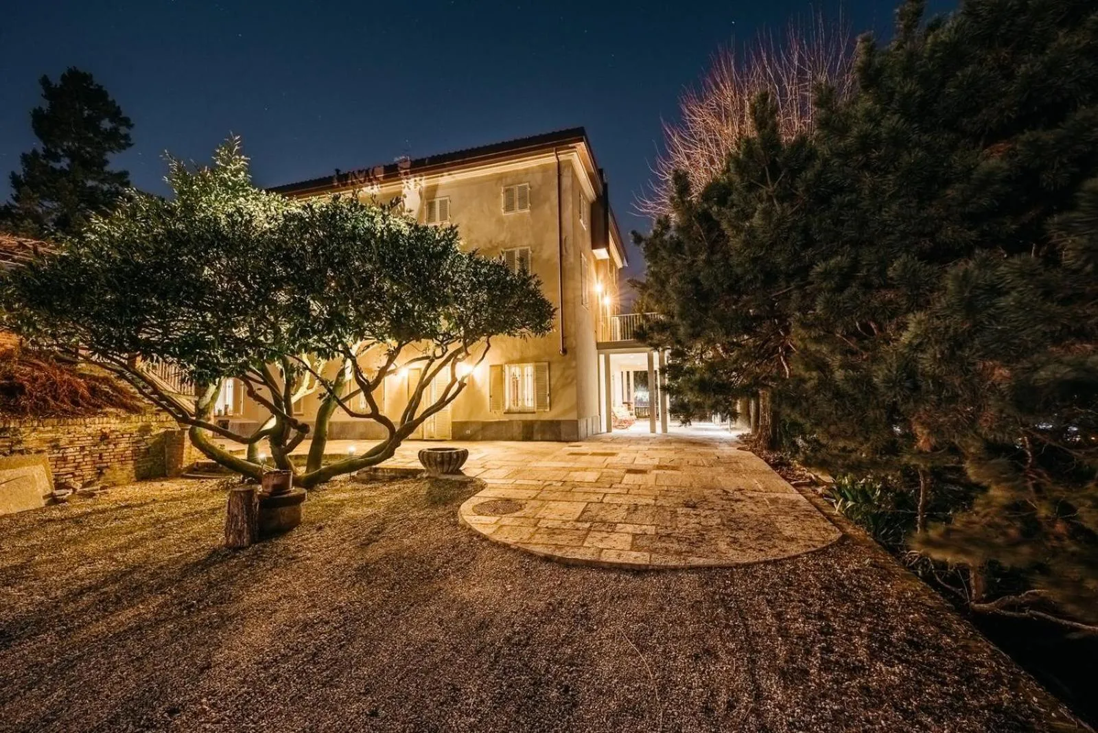 Property building in Villa Trisano