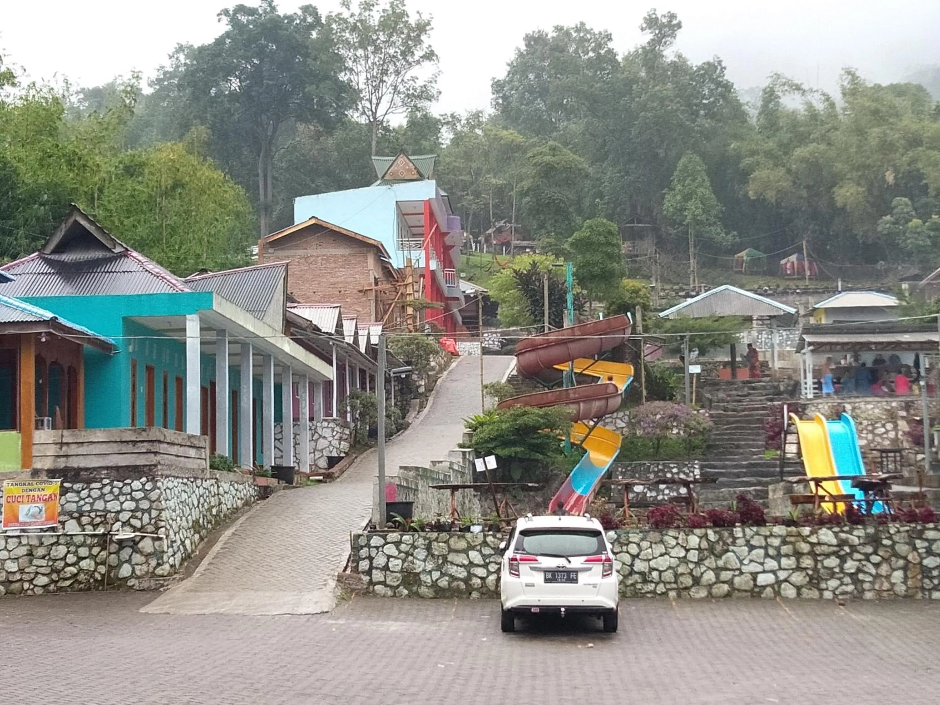 Property building in Penginapan Puncak DP