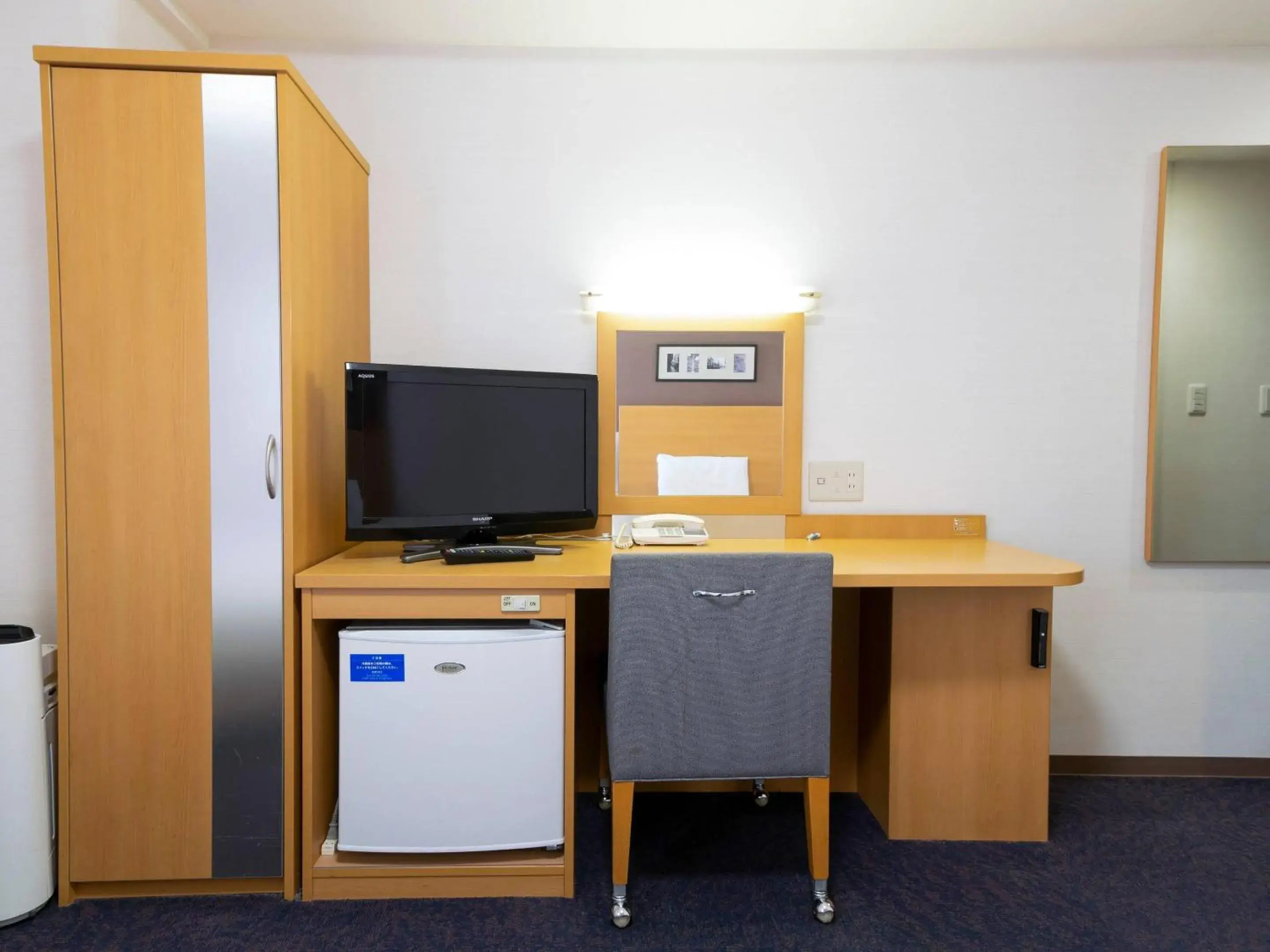 Bedroom in Comfort Hotel Osaka Shinsaibashi Bedroom in Comfort Hotel Osaka Shinsaibashi