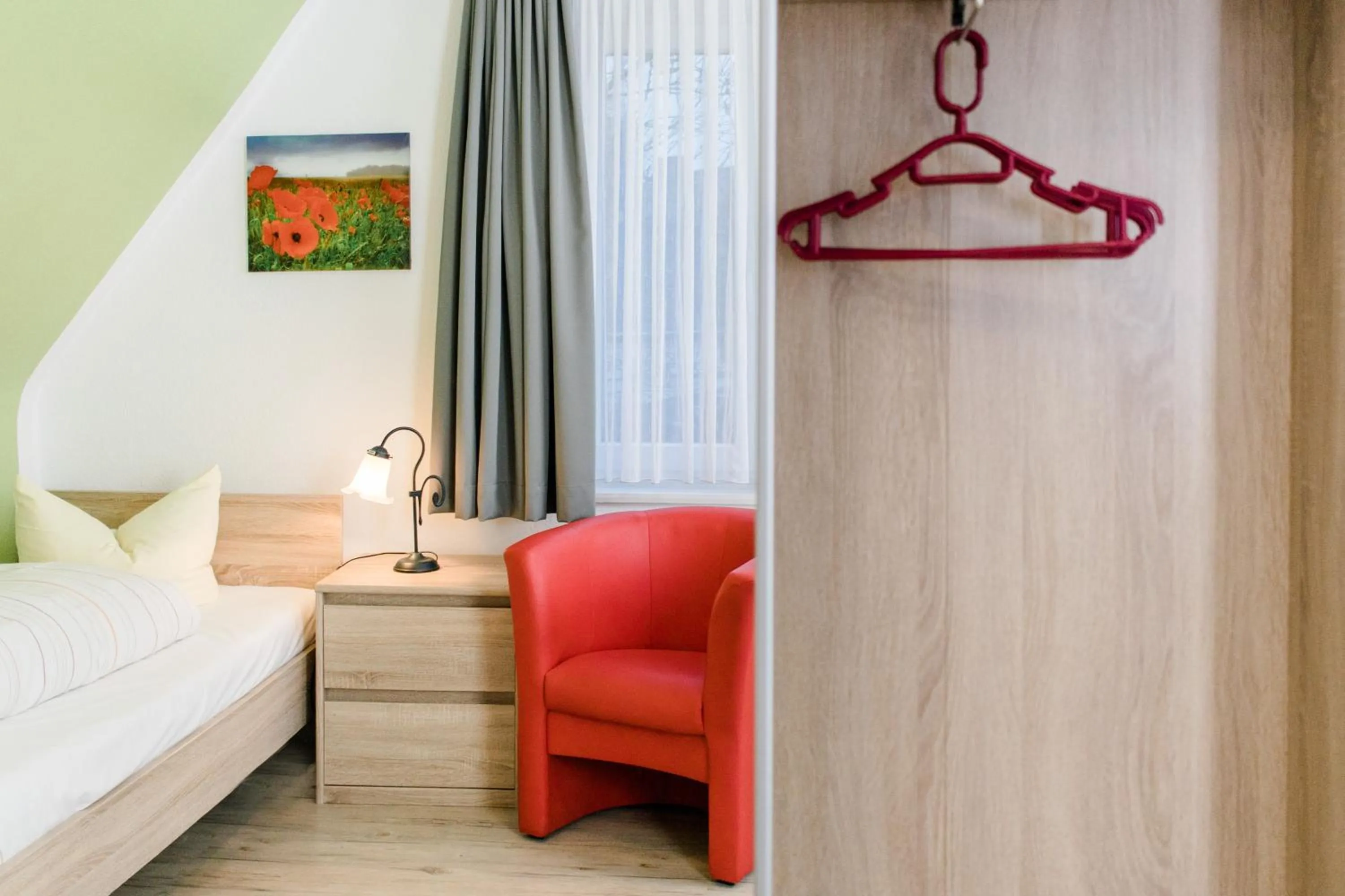 Photo of the whole room, Bed in Akzent Hotel Zur Grünen Eiche