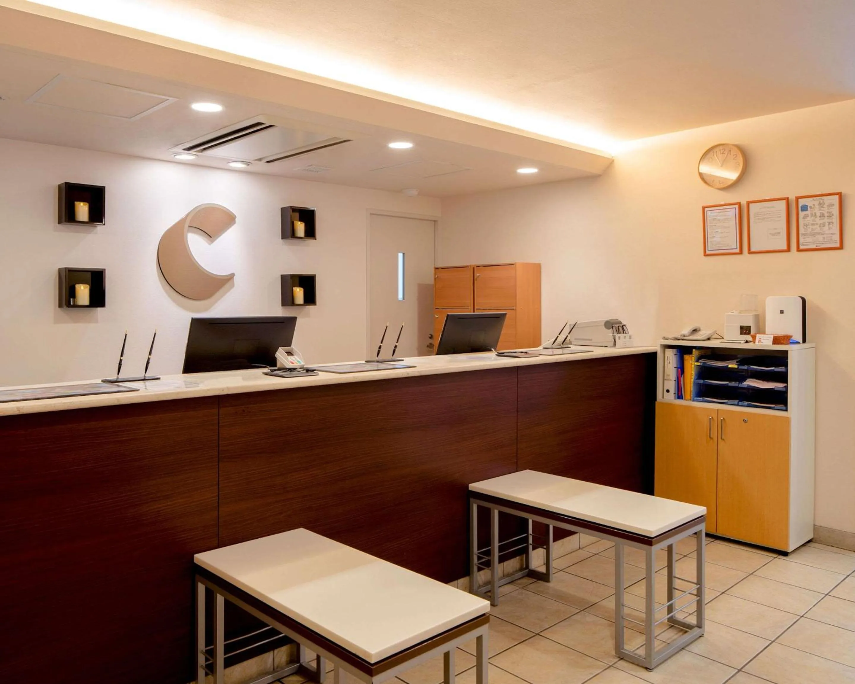 Lobby or reception in Comfort Hotel Yokohama Kannai