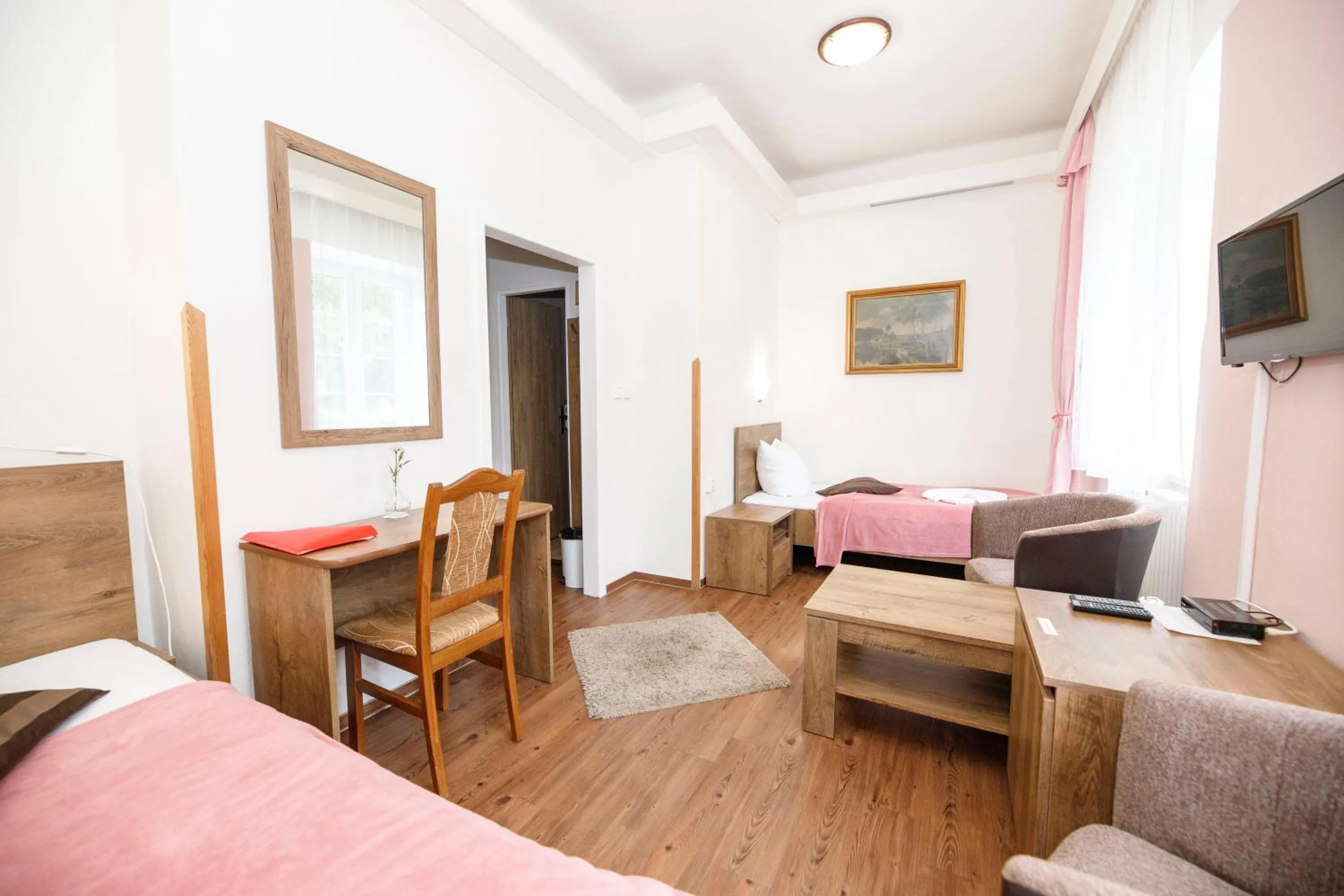 TV and multimedia, Bed in Hotel Džbán