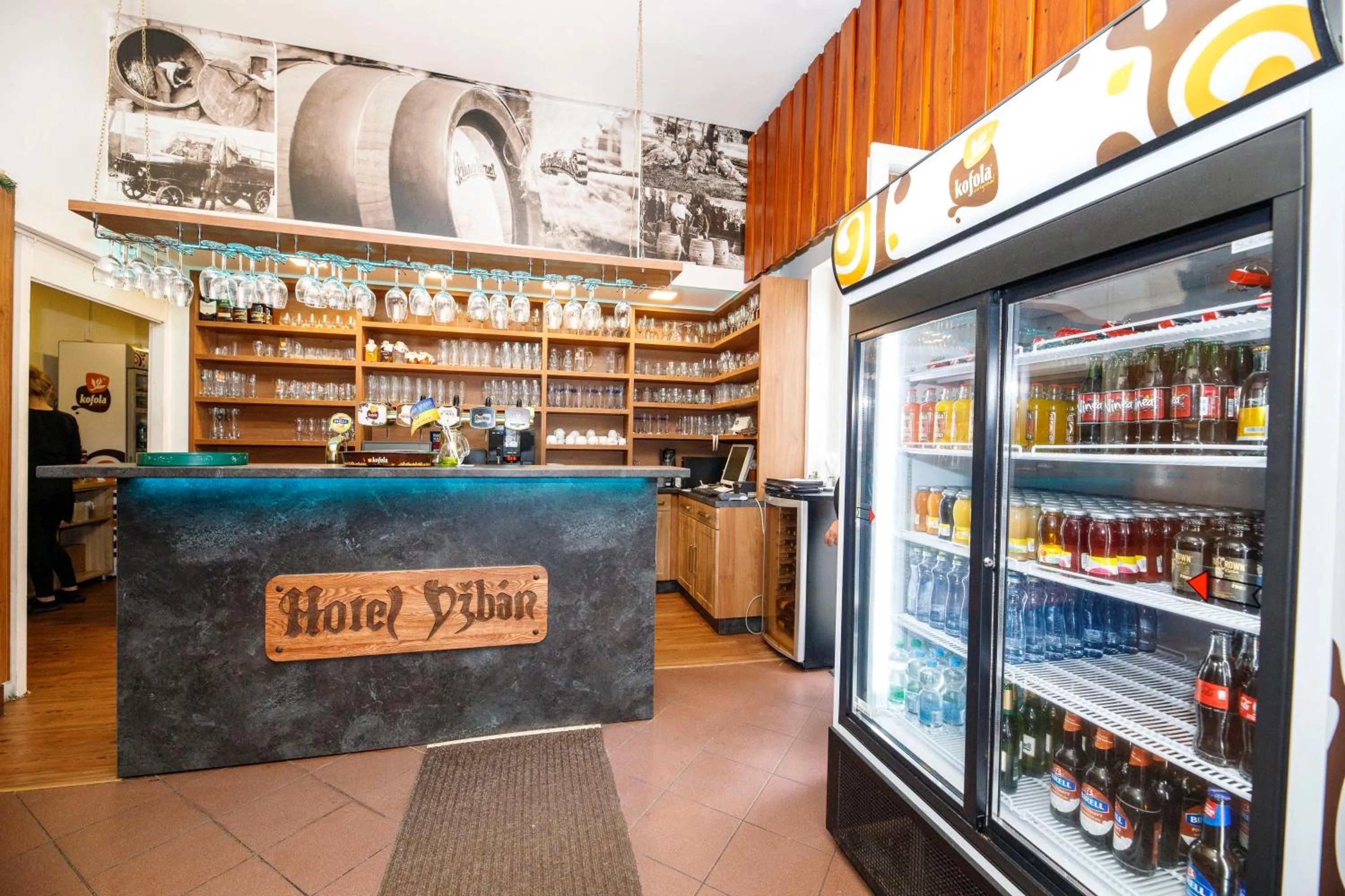 Restaurant/places to eat in Hotel Džbán