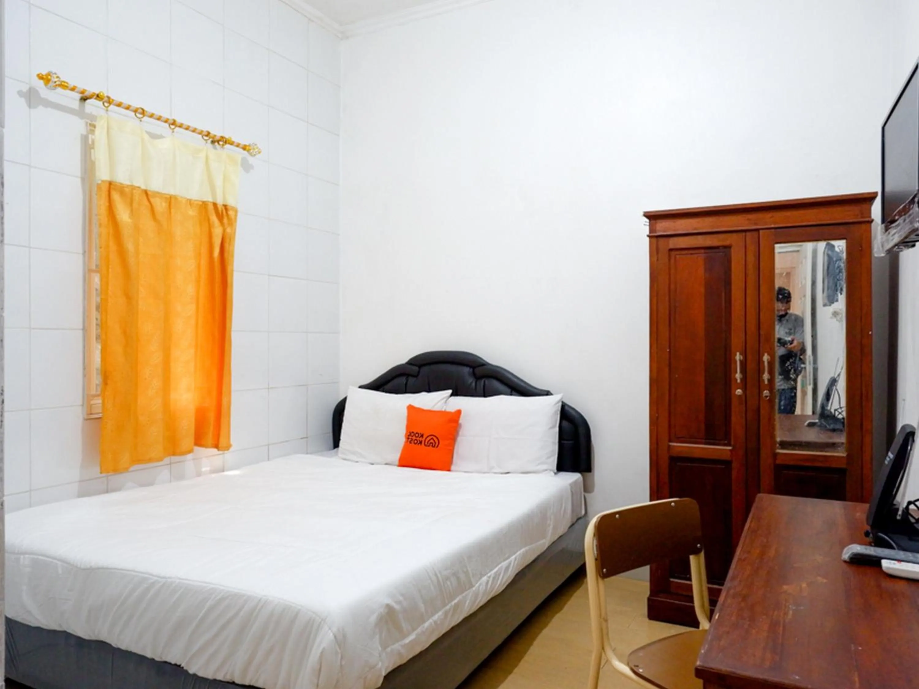 Bed in KoolKost Syariah near Universitas Diponegoro Tembalang 2