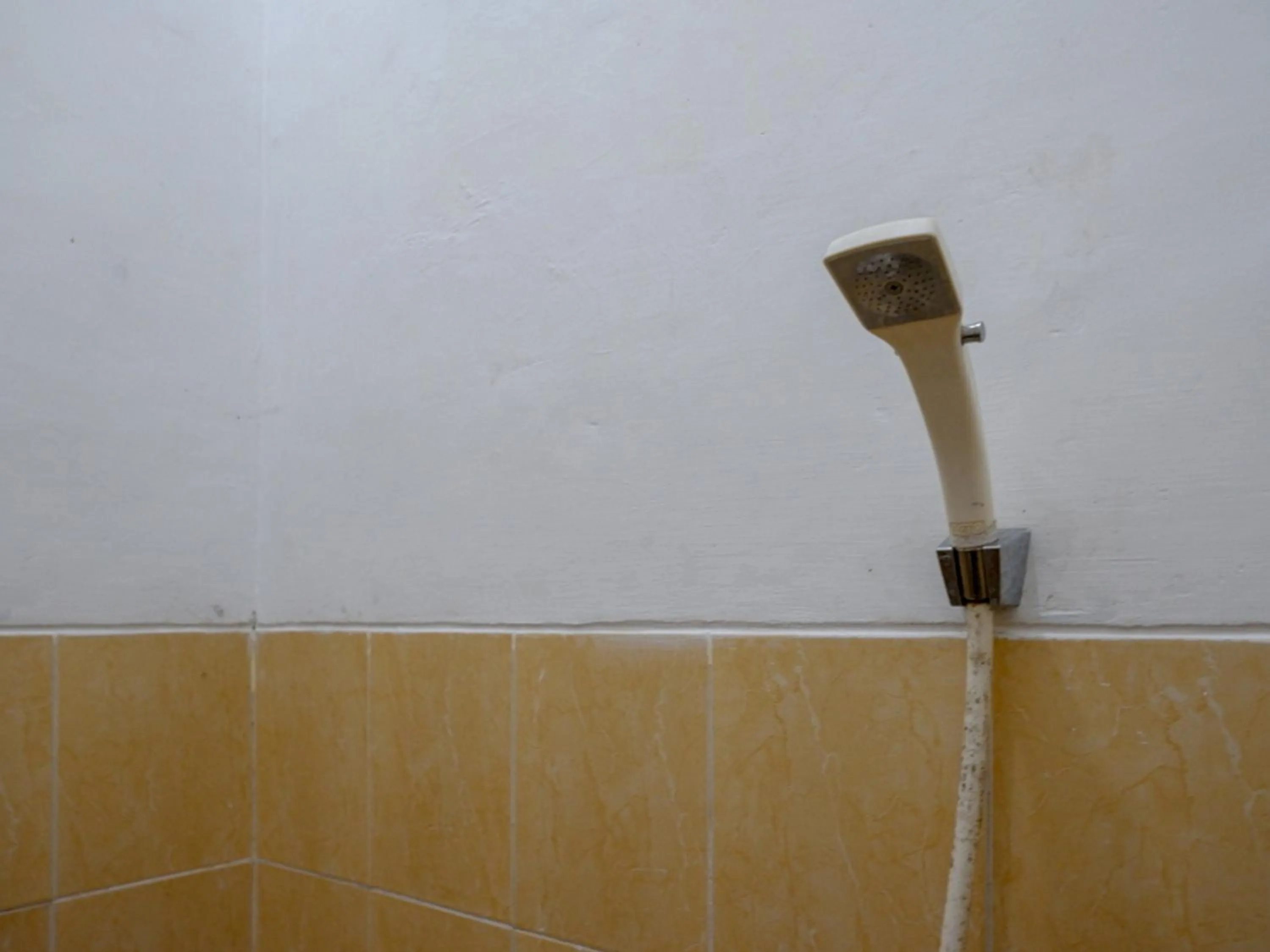 Bathroom in KoolKost Syariah near Universitas Diponegoro Tembalang 2