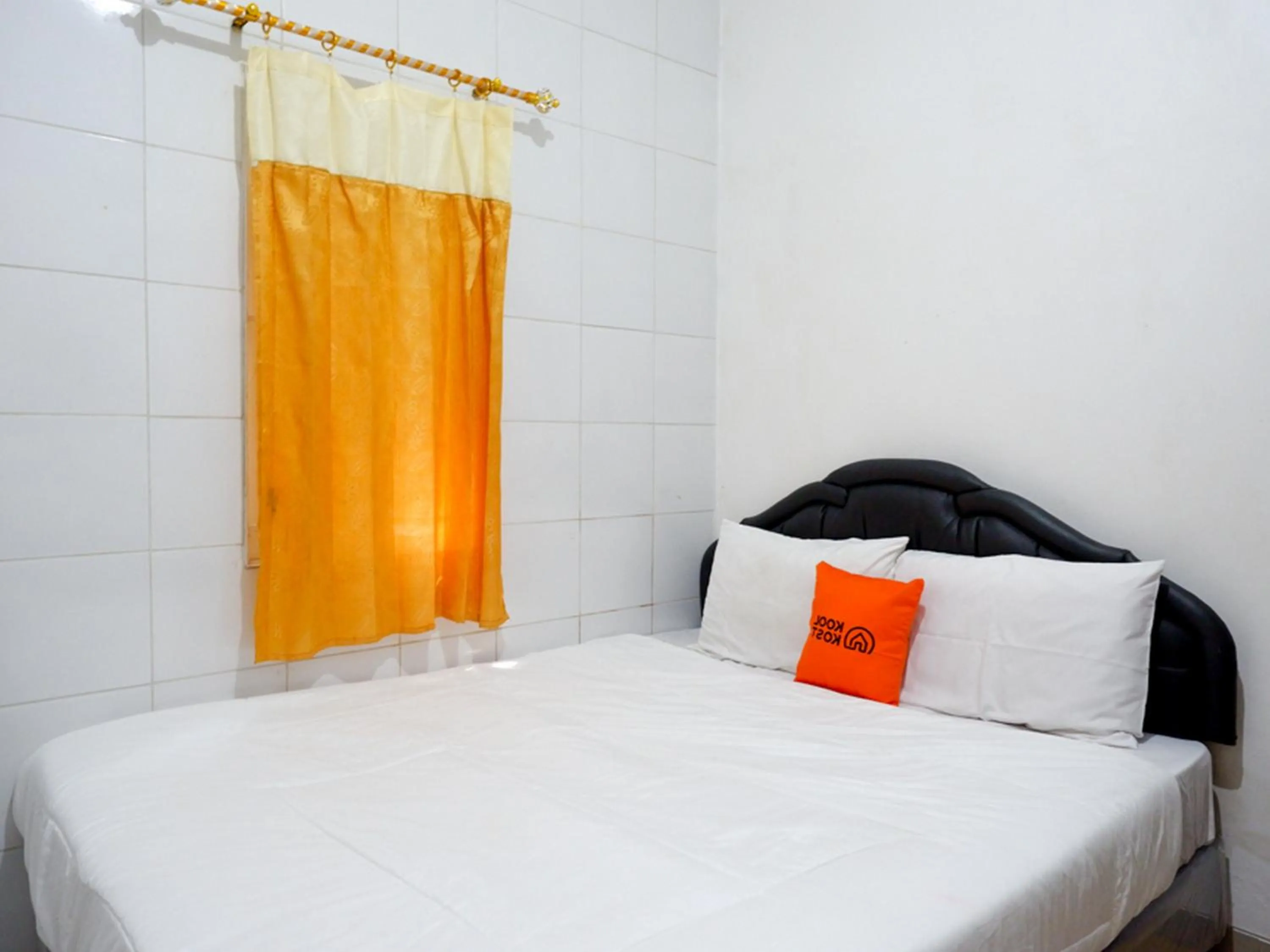 Bed in KoolKost Syariah near Universitas Diponegoro Tembalang 2