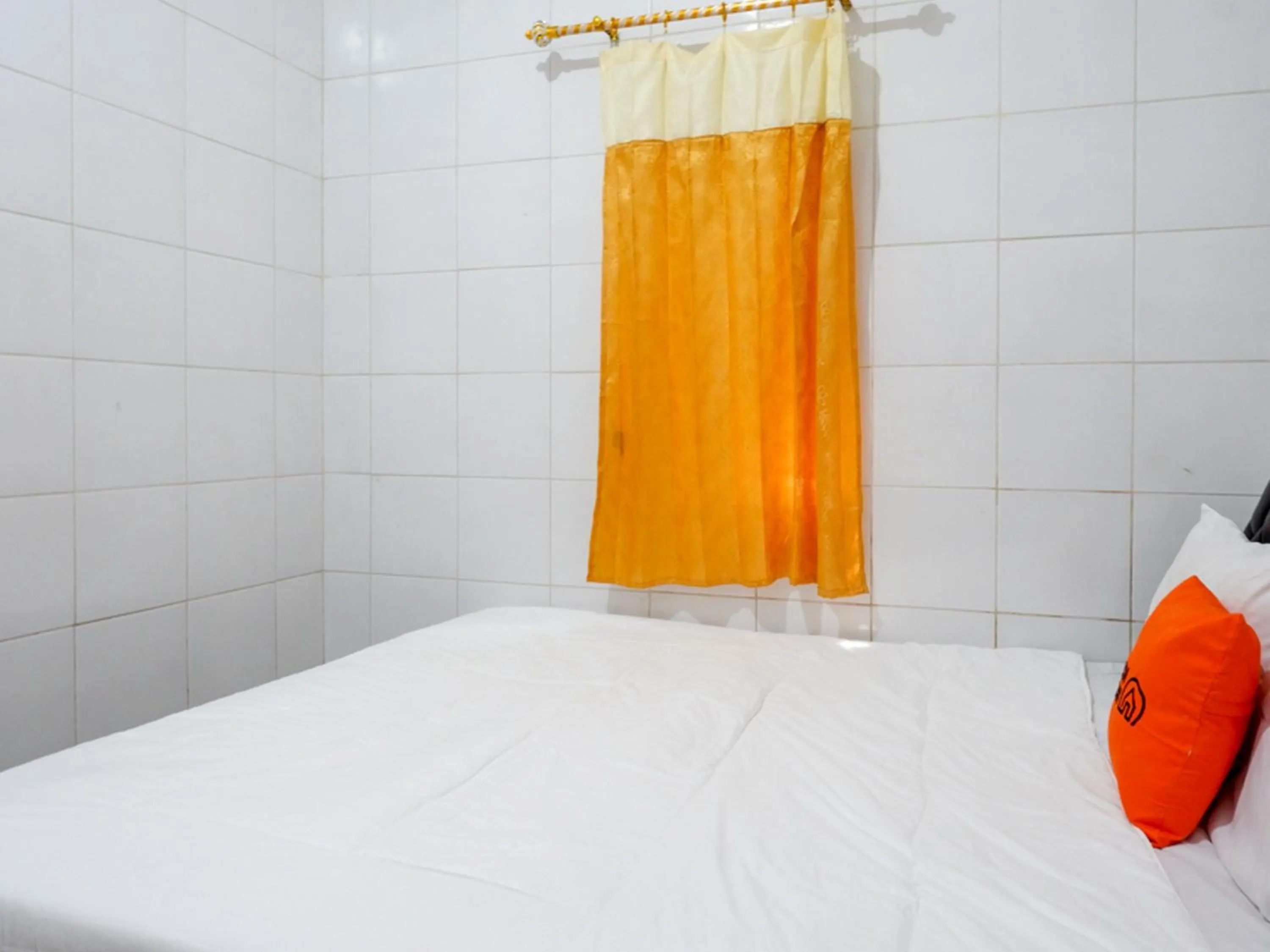 Bed in KoolKost Syariah near Universitas Diponegoro Tembalang 2