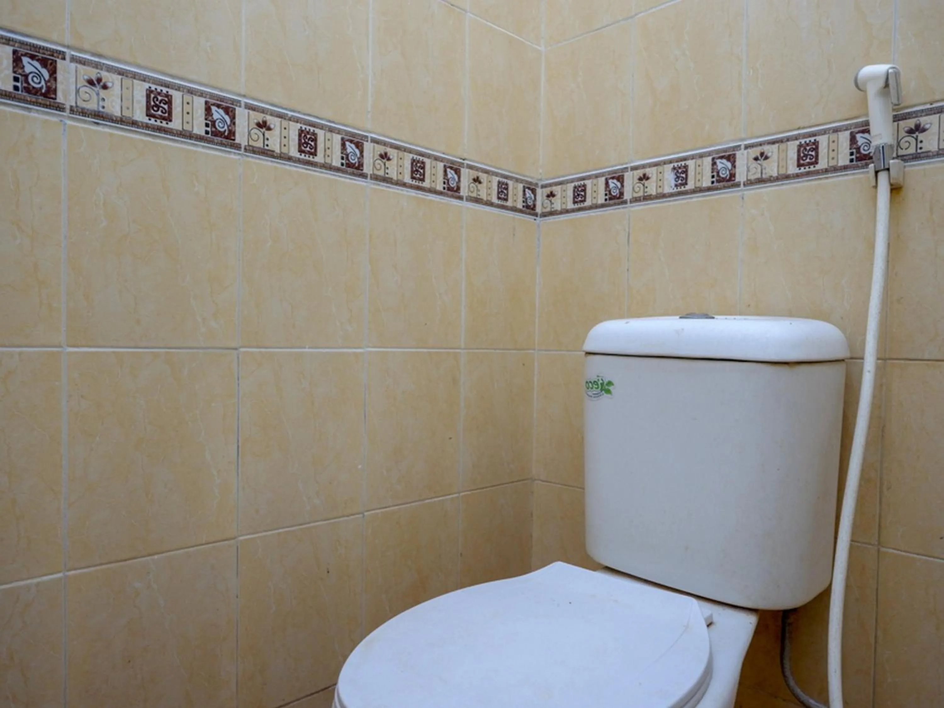 Bathroom in KoolKost Syariah near Universitas Diponegoro Tembalang 2