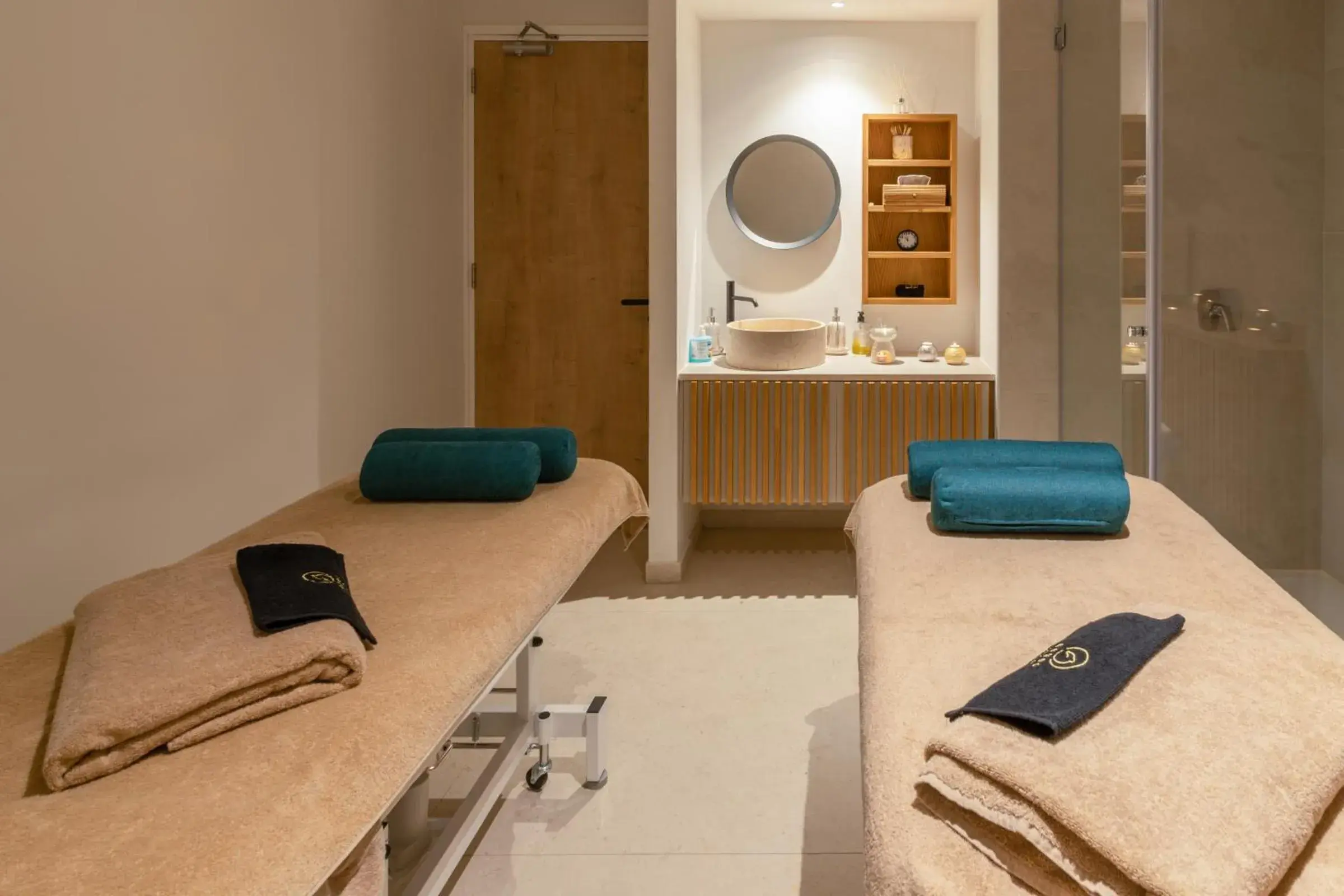 Massage, Bed in Flamingo Paradise Beach Hotel - Adults Only Massage, Bed in Flamingo Paradise Beach Hotel - Adults Only