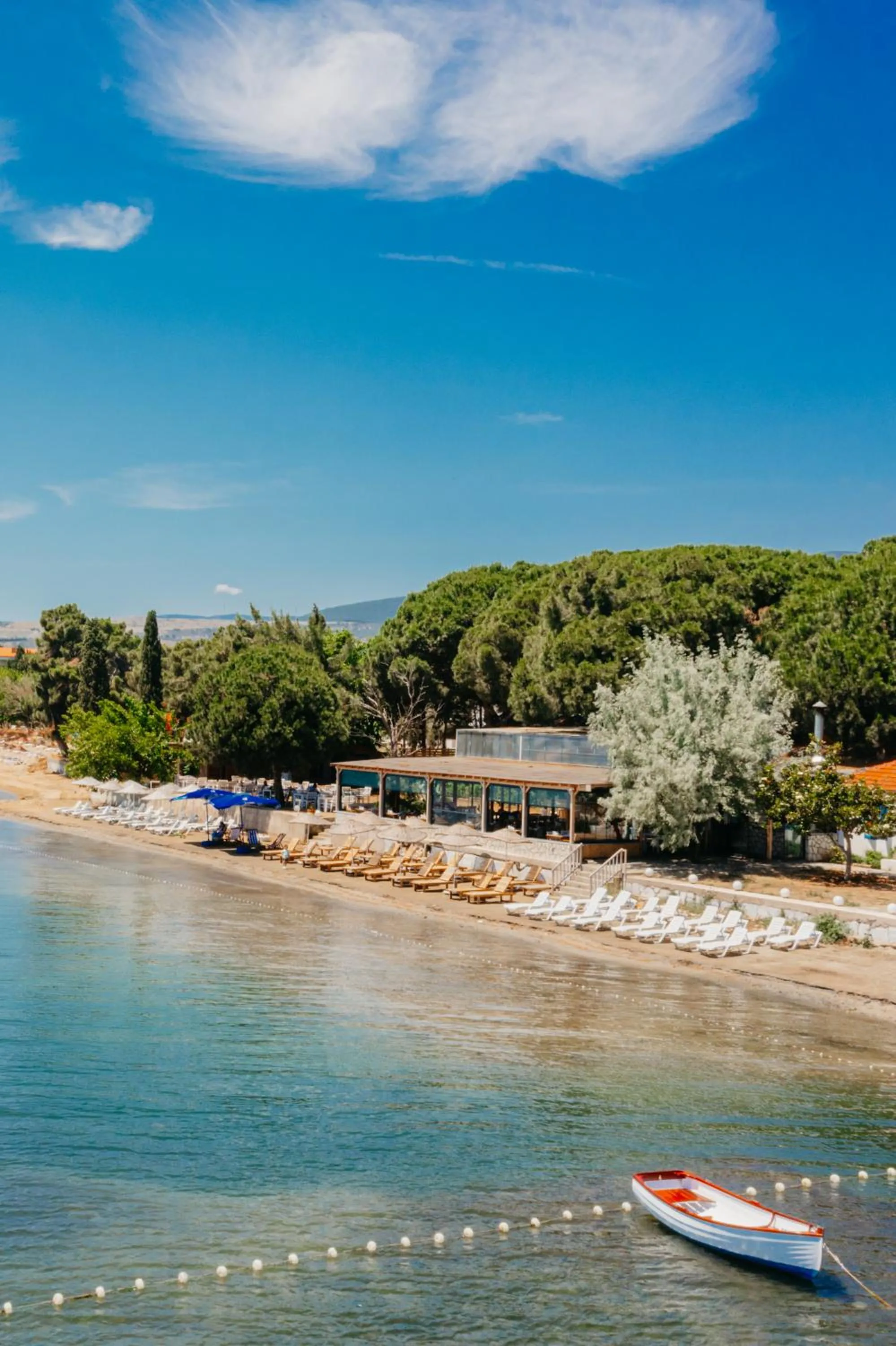 Beach in Pino Mar Luxury Bungalows