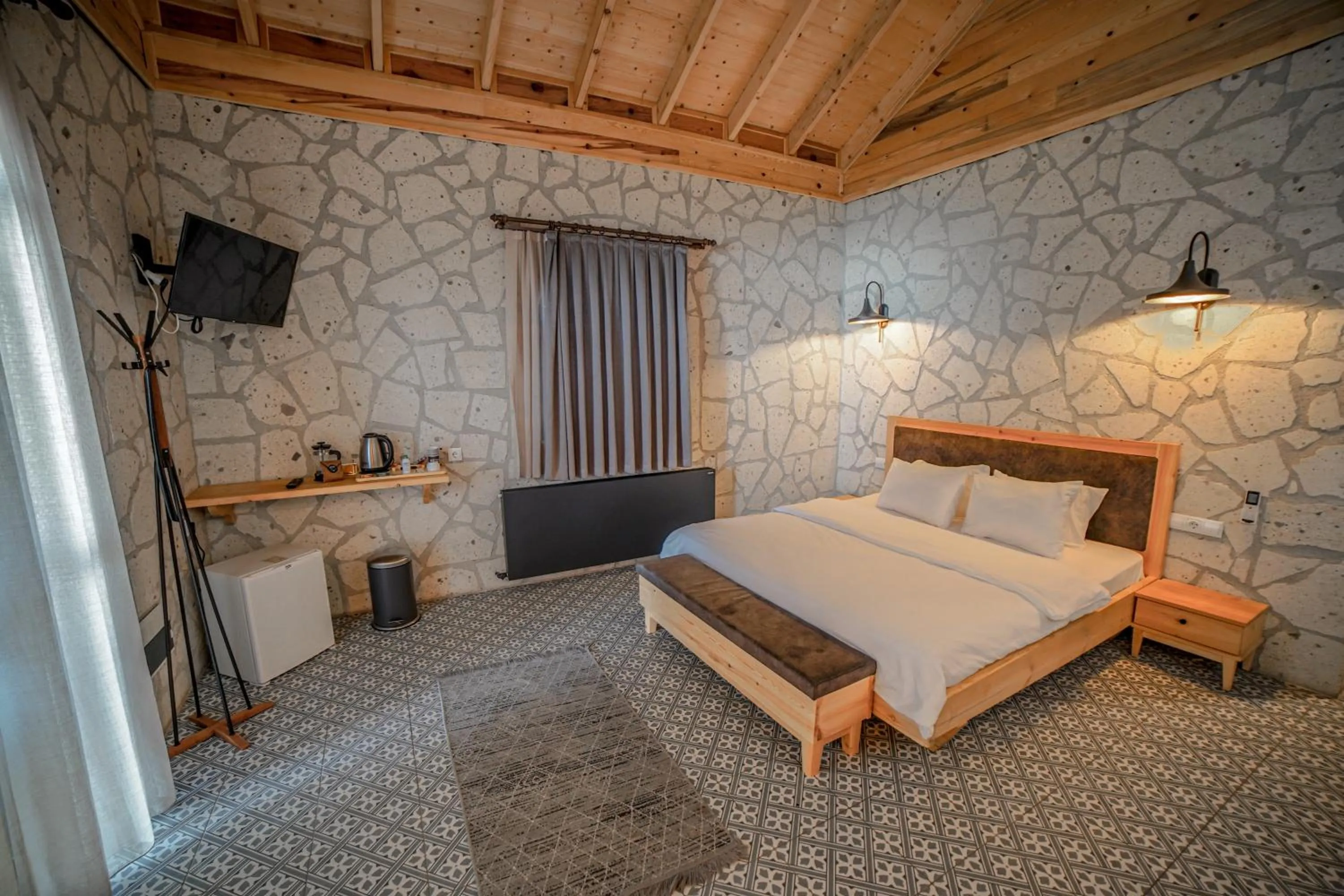 Photo of the whole room, Bed in Pino Mar Luxury Bungalows