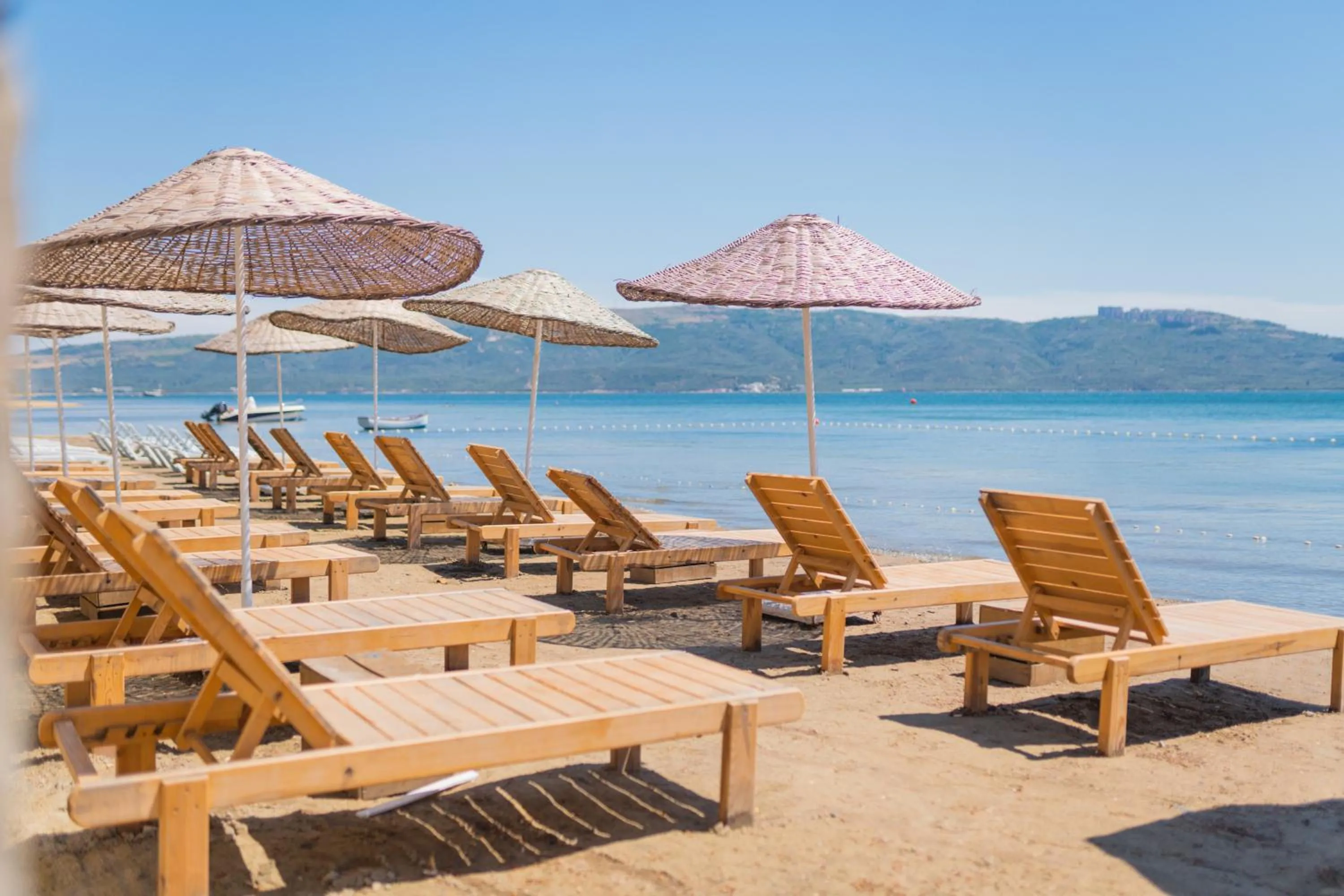 Beach in Pino Mar Luxury Bungalows