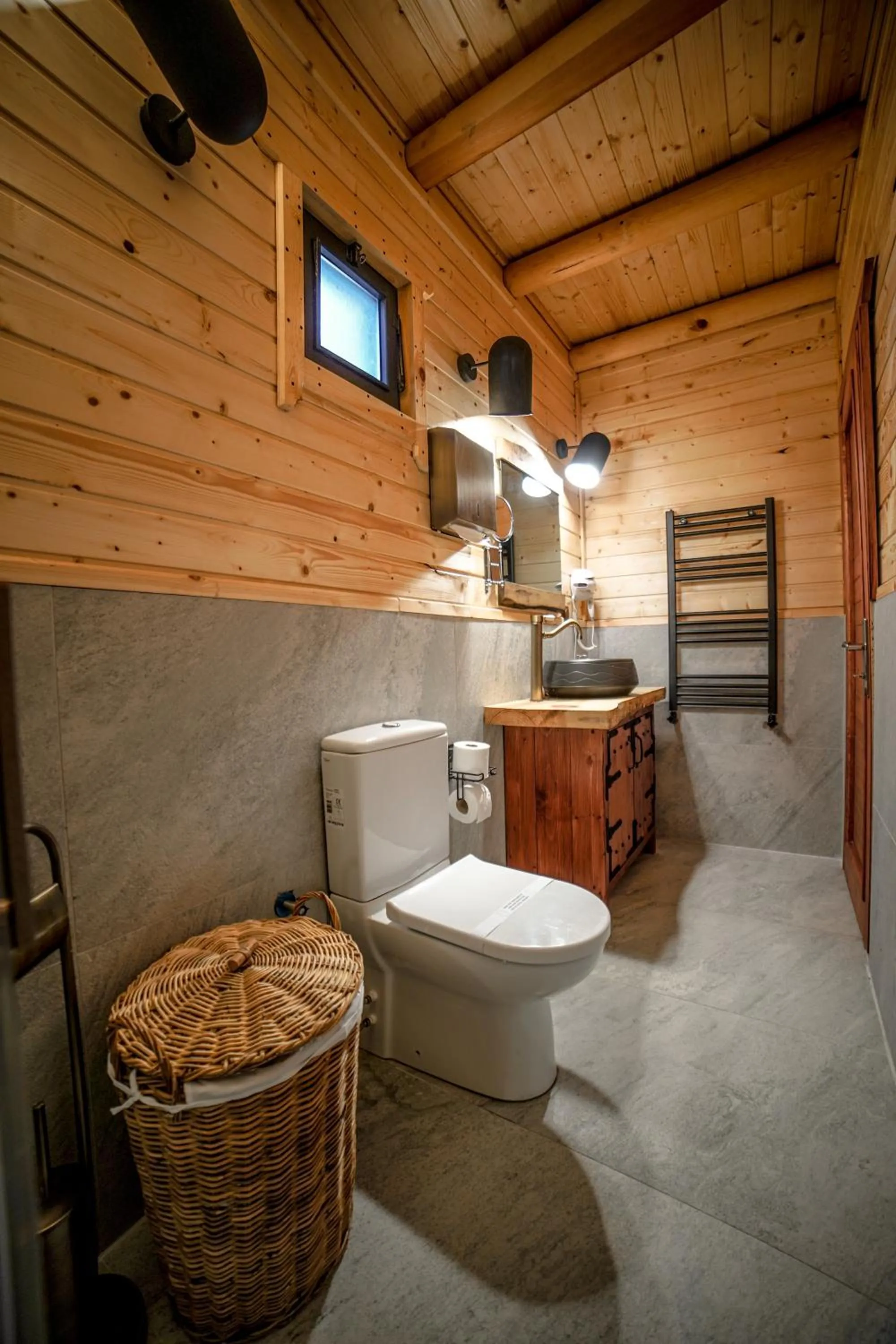 Bathroom in Pino Mar Luxury Bungalows