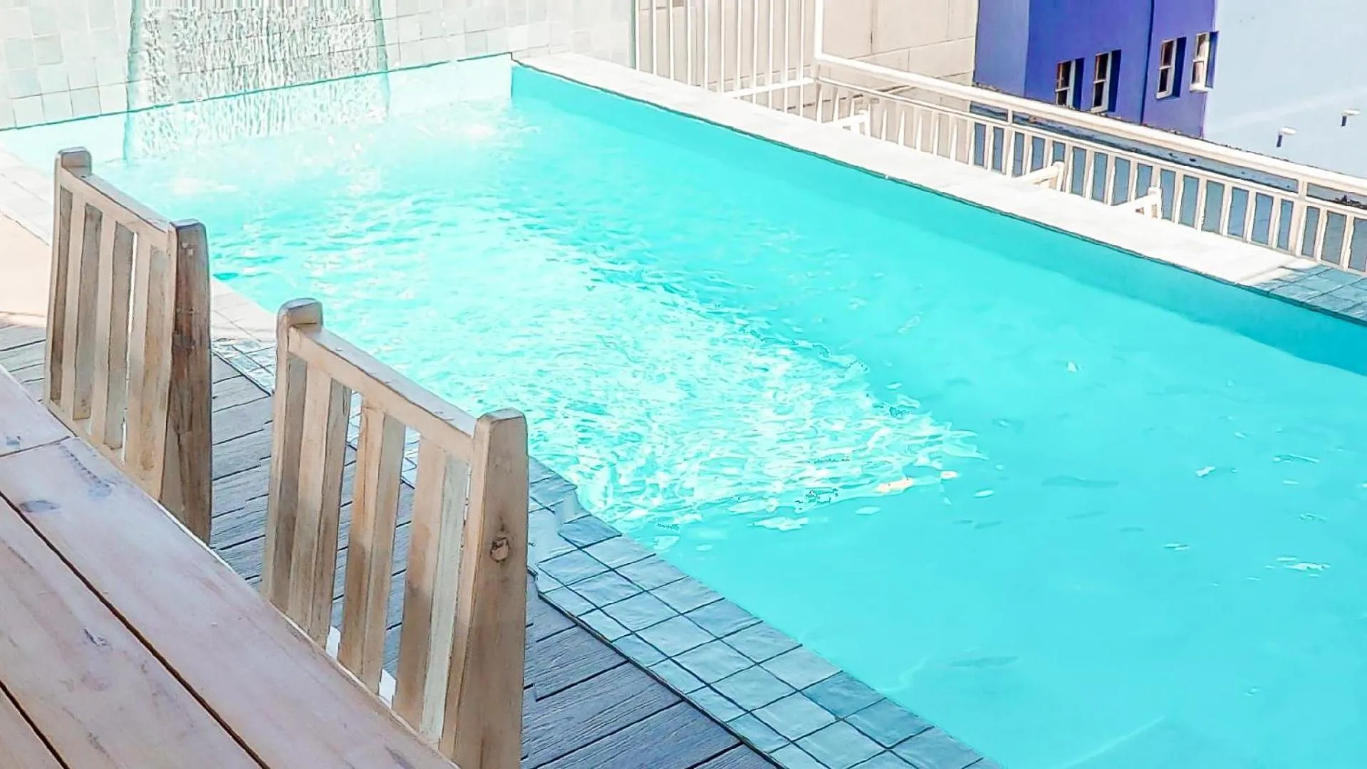 Swimming pool in Urban Oasis Aparthotel