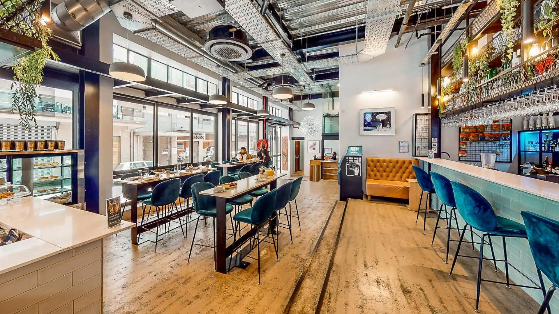 Restaurant/places to eat in Urban Oasis Aparthotel