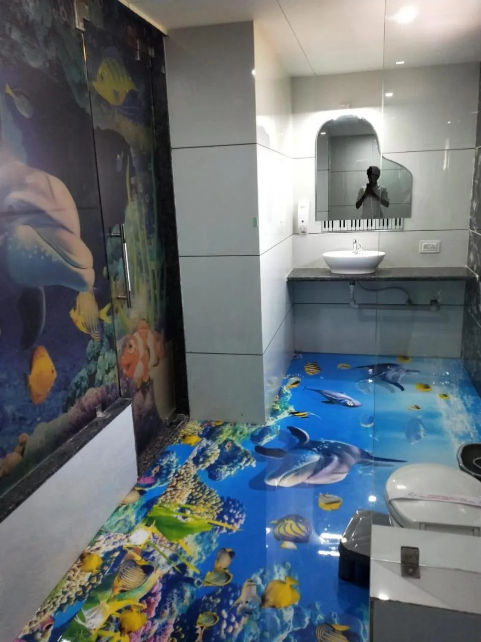 Shower in Hotel The Grand Piano - Best Business Hotel in Patan