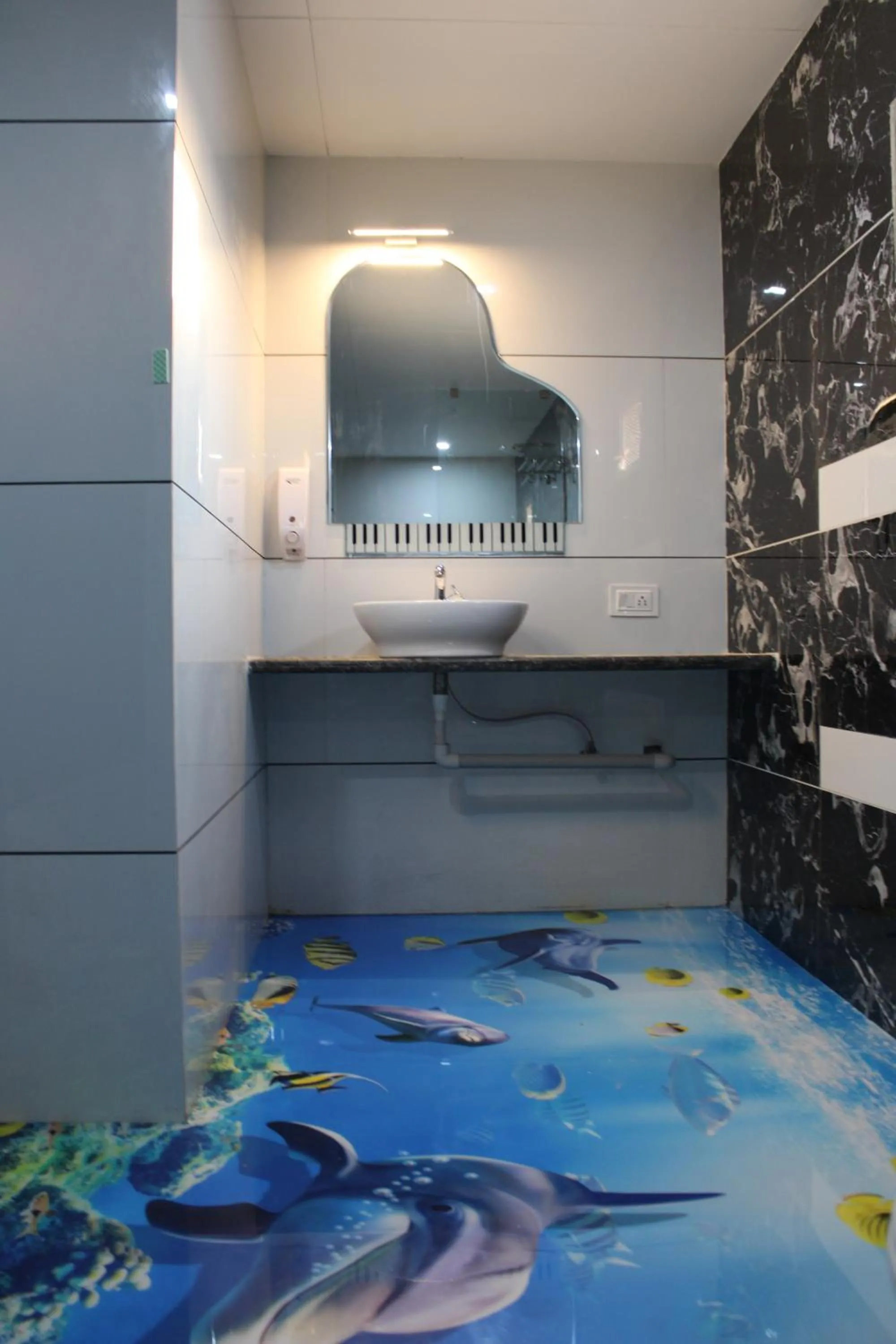 Bathroom in Hotel The Grand Piano - Best Business Hotel in Patan