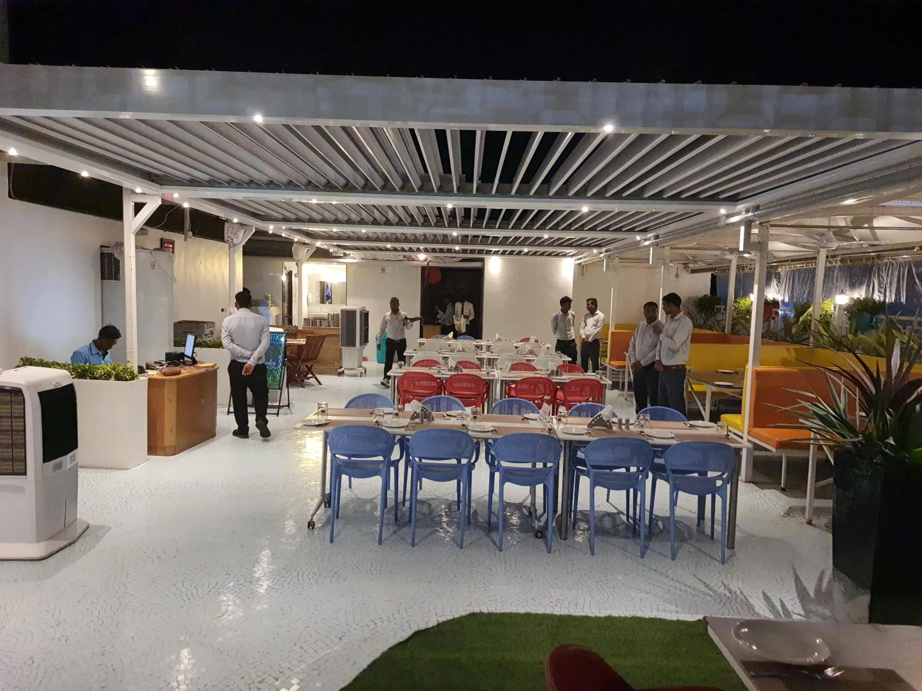 Restaurant/places to eat in Hotel The Grand Piano - Best Business Hotel in Patan