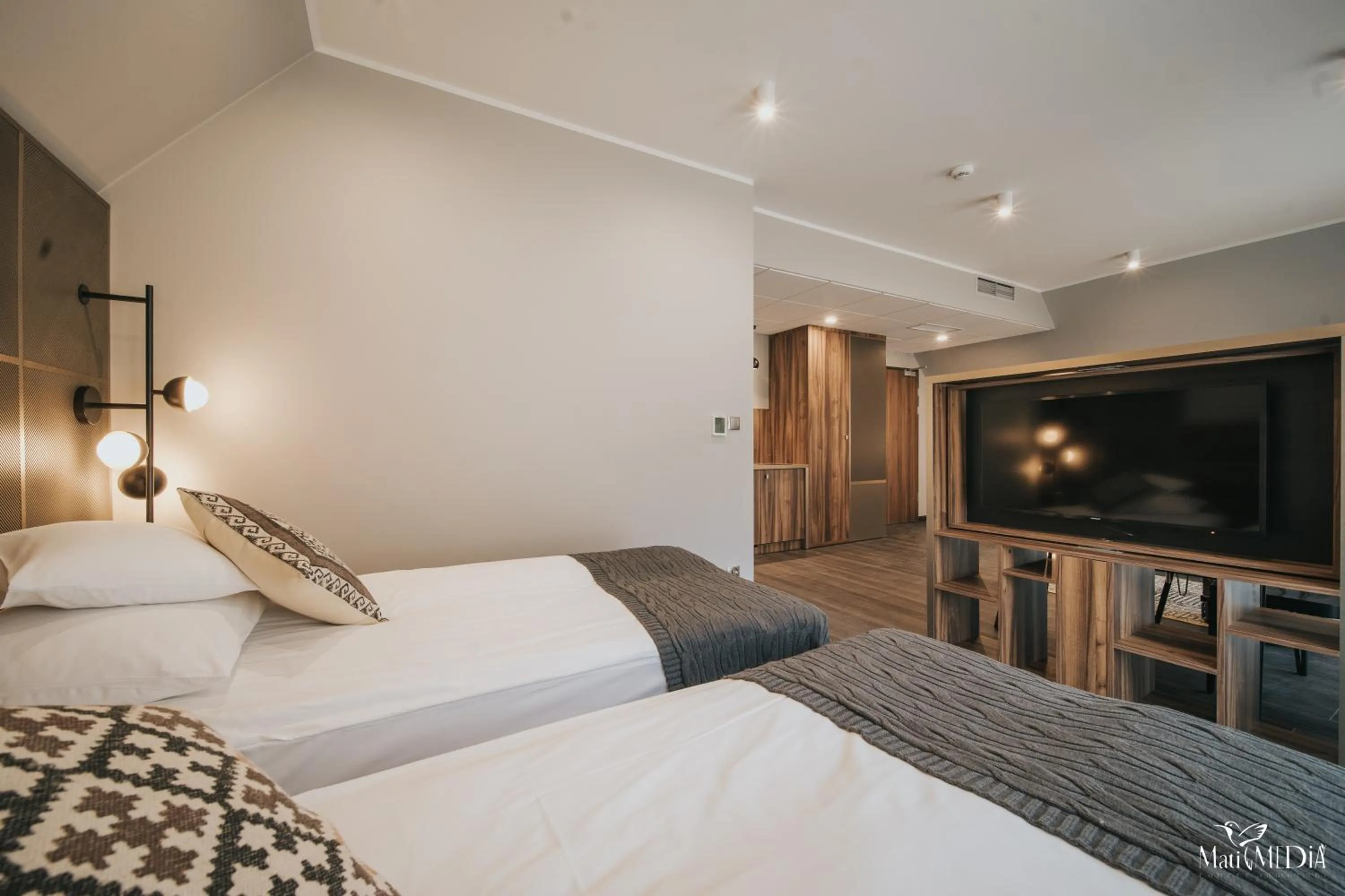 Communal lounge/ TV room, Bed in Lake Hill Karkonosze Apartments