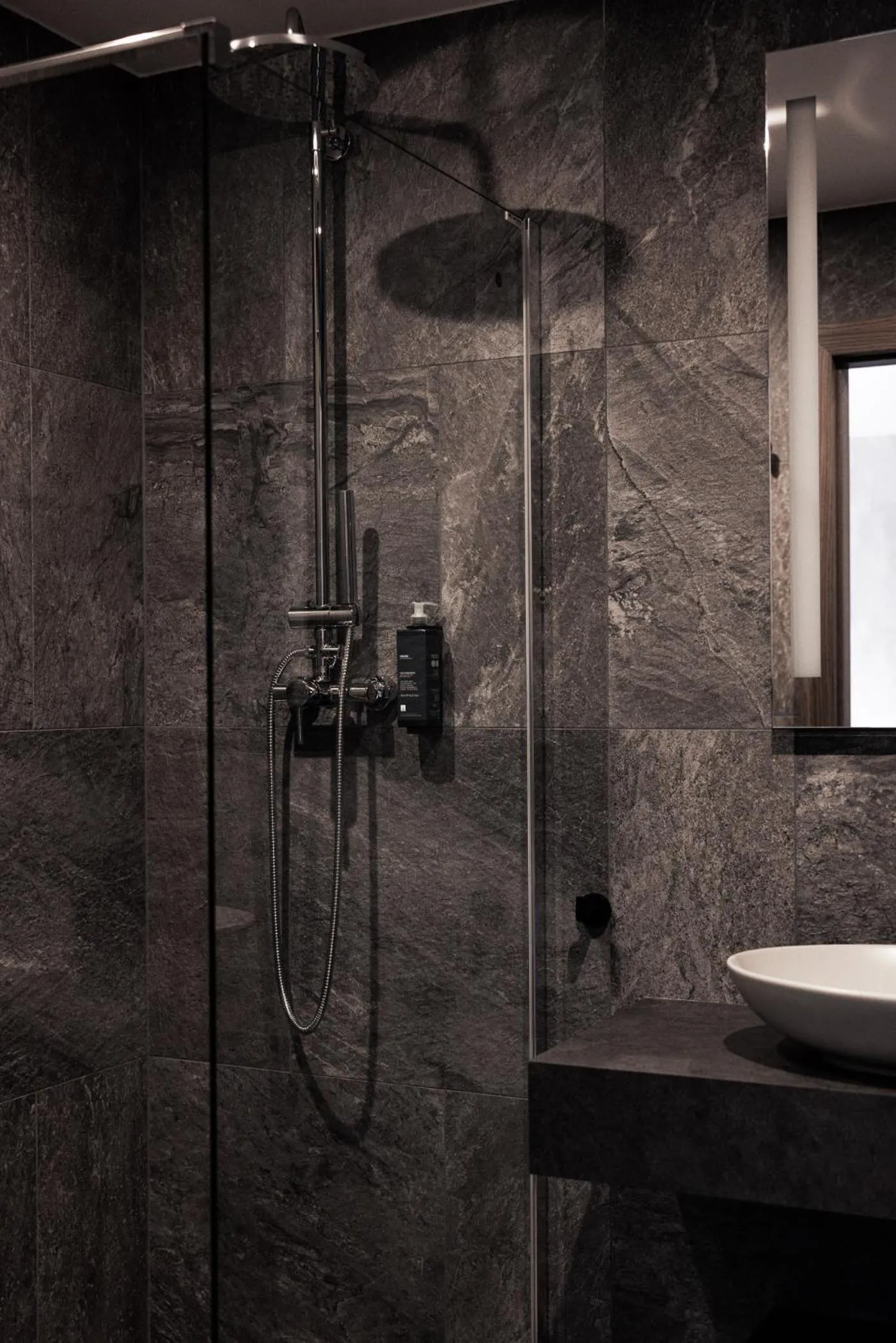 Shower in Lake Hill Karkonosze Apartments