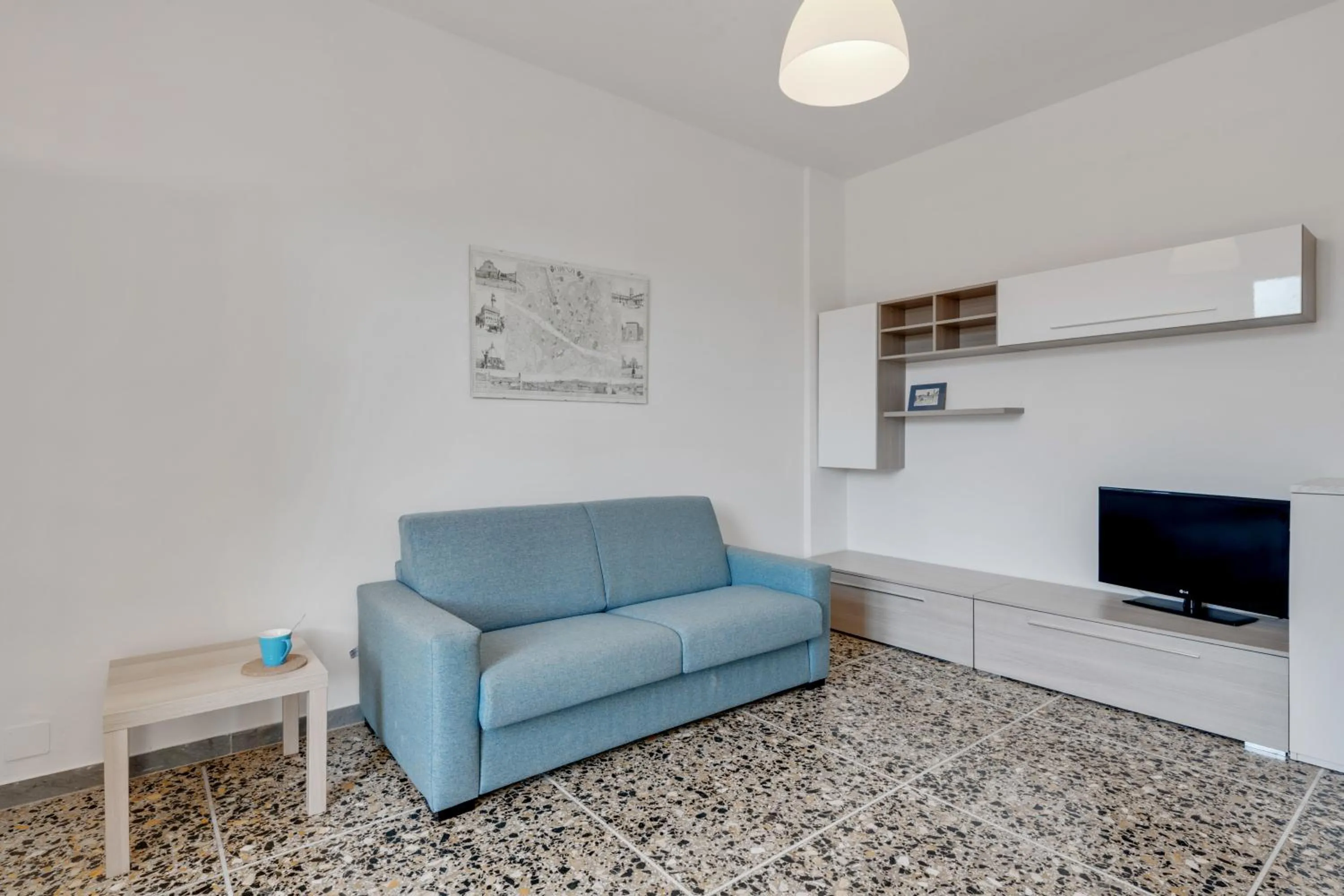 GuestHost - Lulli Cozy Apartment with Balcony
