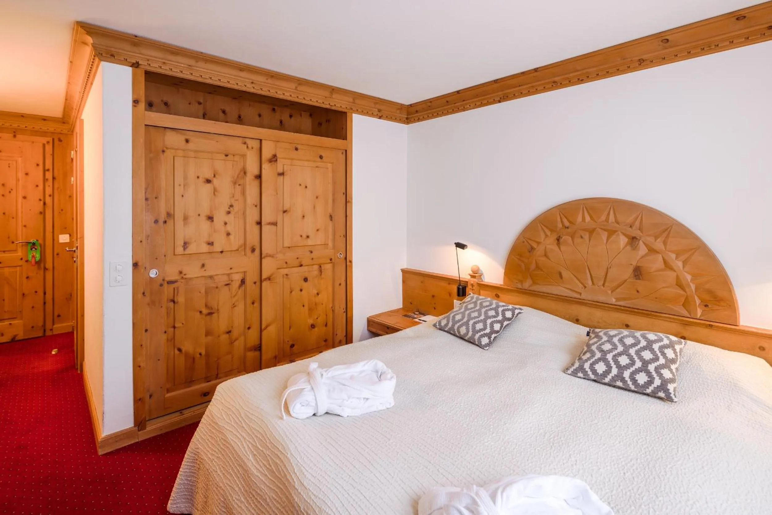 Bed in Arsa Lodge Silvaplana