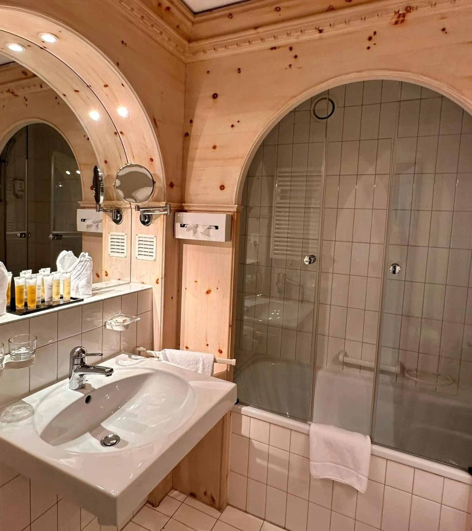 Bathroom in Arsa Lodge Silvaplana