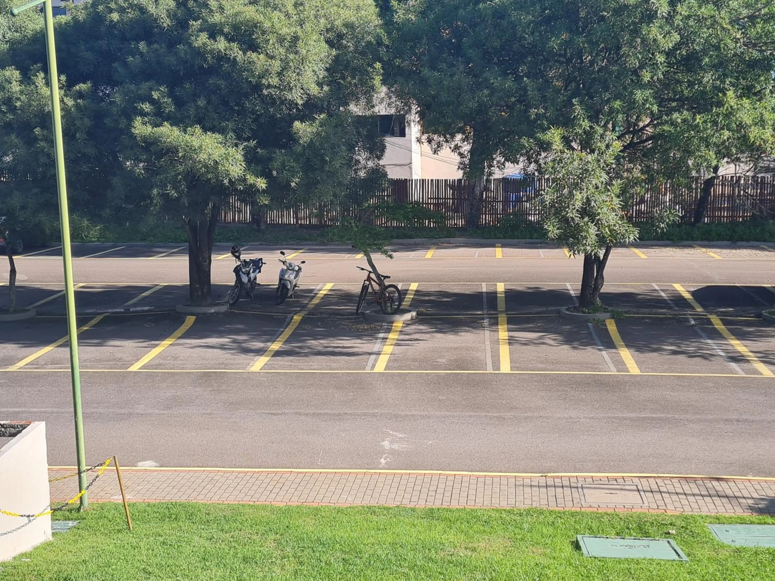 Parking in Flat Beach Class Muro Alto 1107