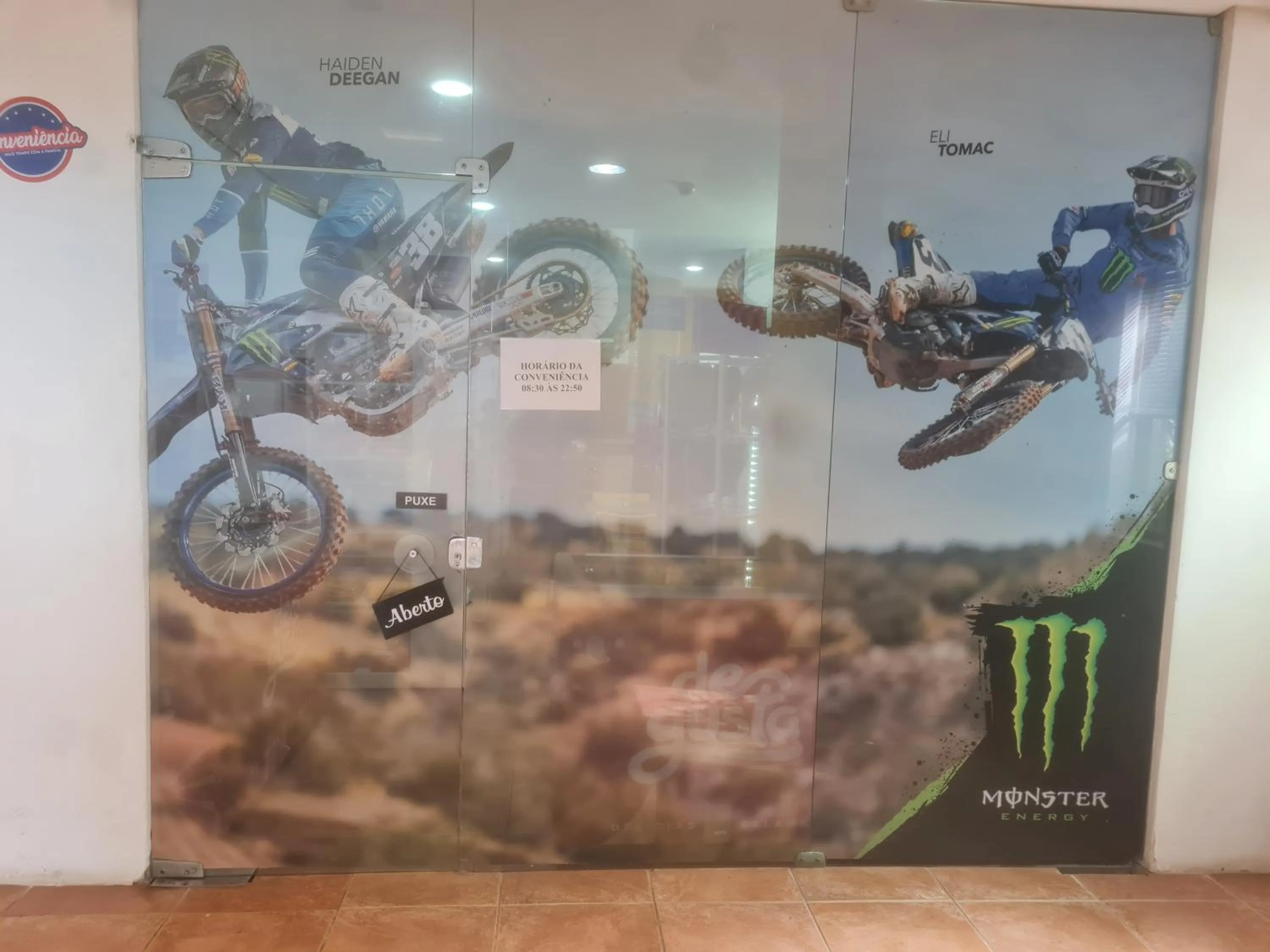 On-site shops in Flat Beach Class Muro Alto 1107