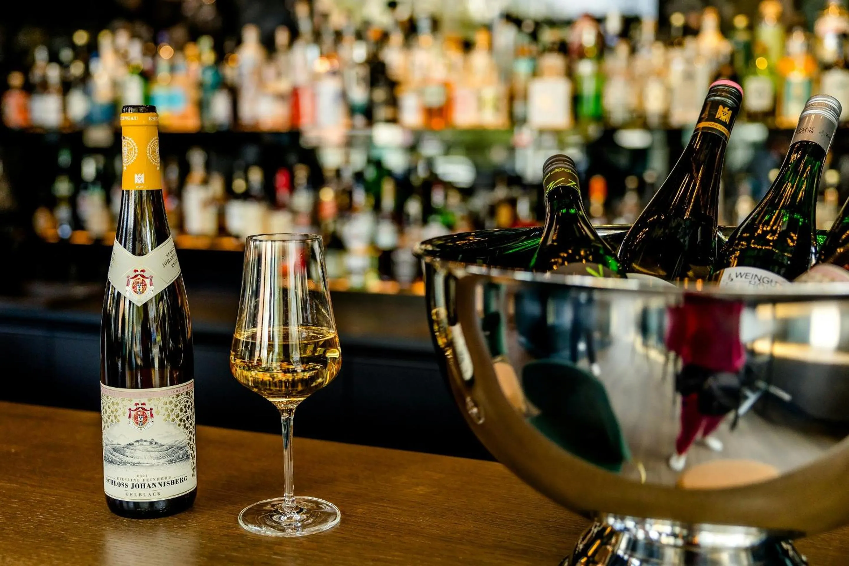 Lounge or bar in Motel One Wiesbaden