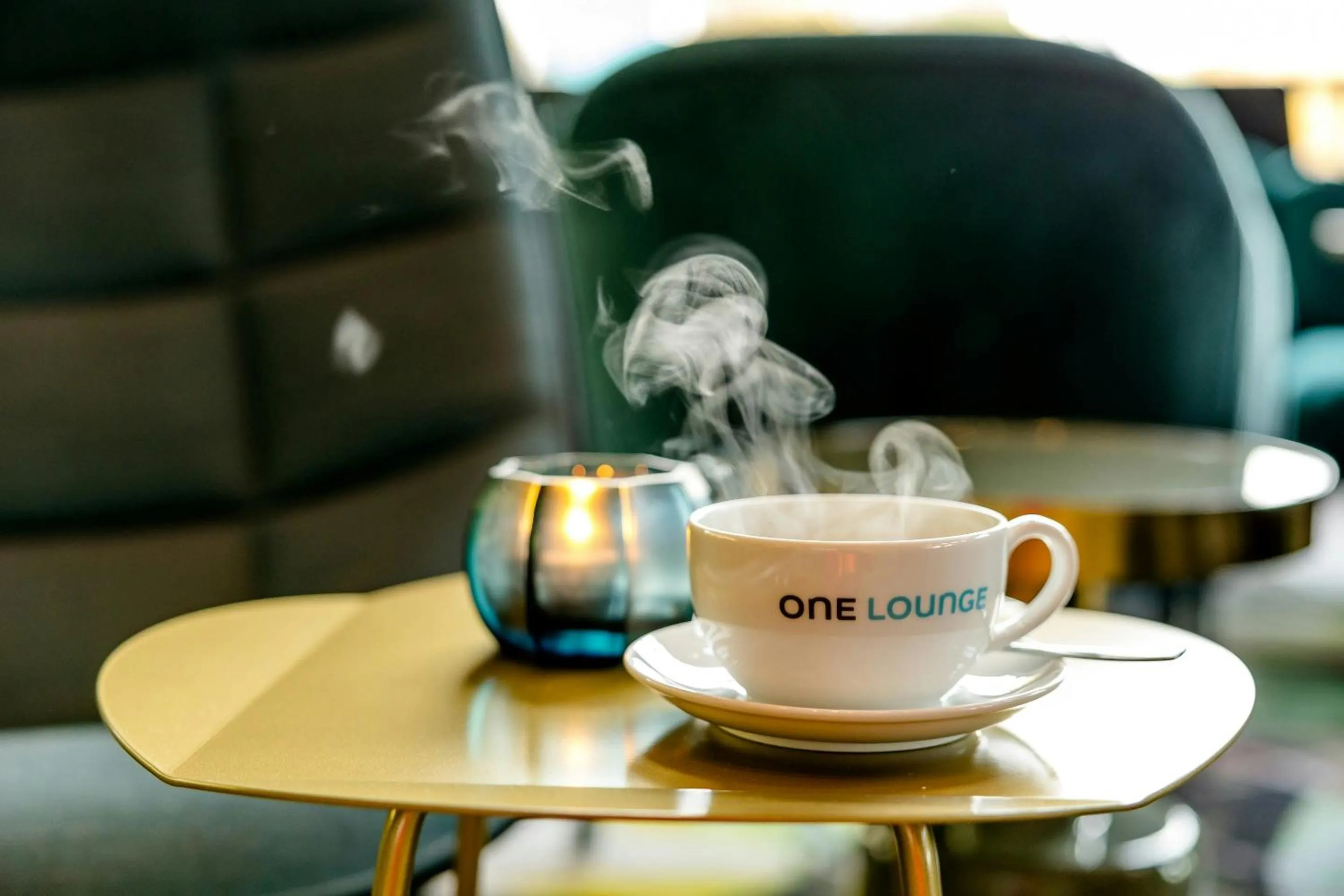 Lounge or bar in Motel One Wiesbaden