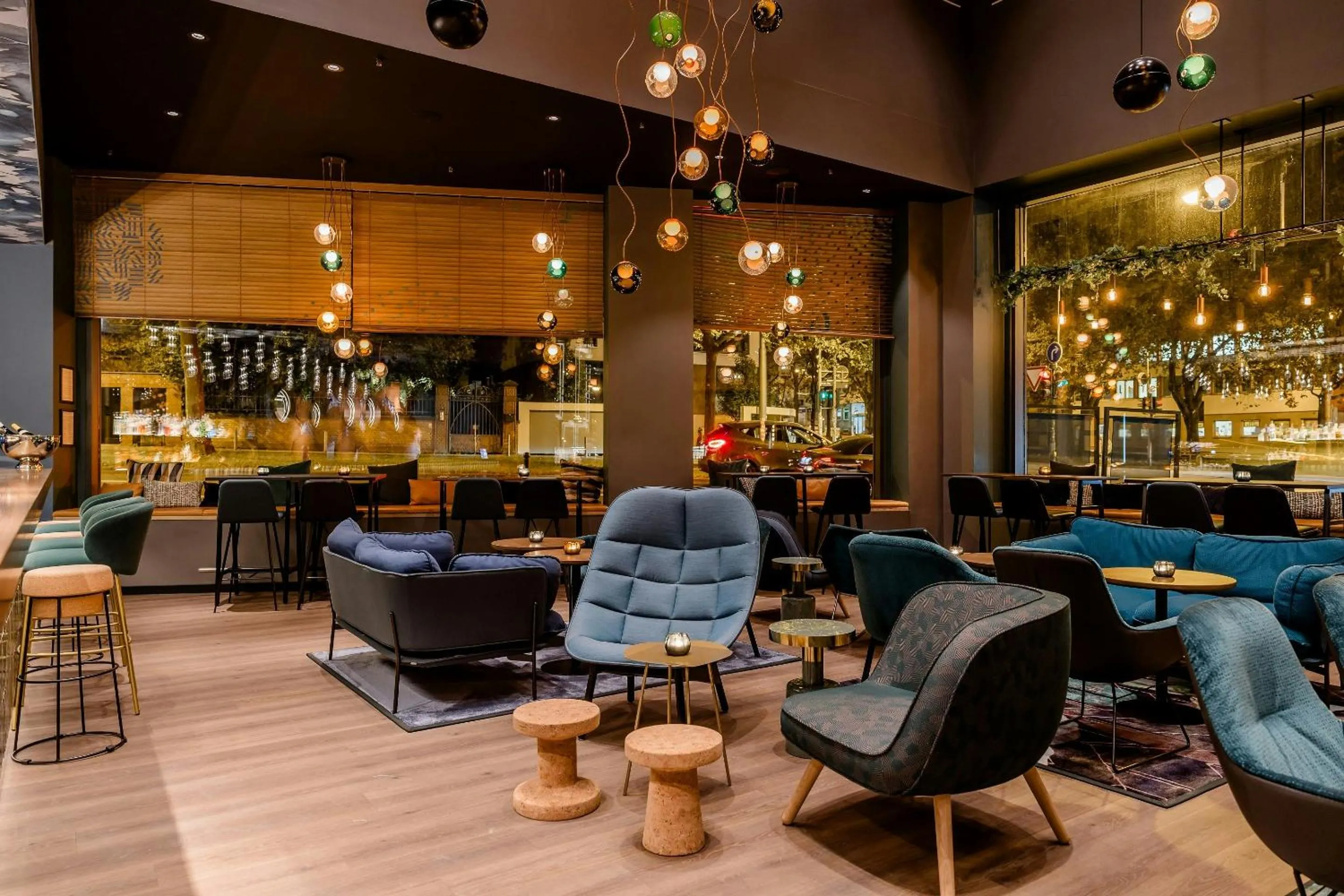 Lounge or bar in Motel One Wiesbaden